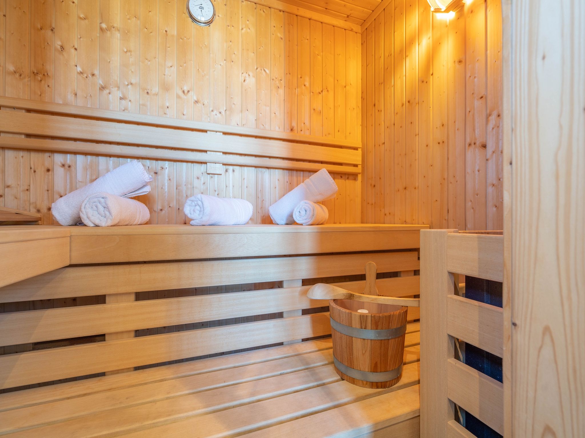 Premium Reetdachvilla mit 3 Schlafzimmern, Sauna und Kamin (E09) - Sauna