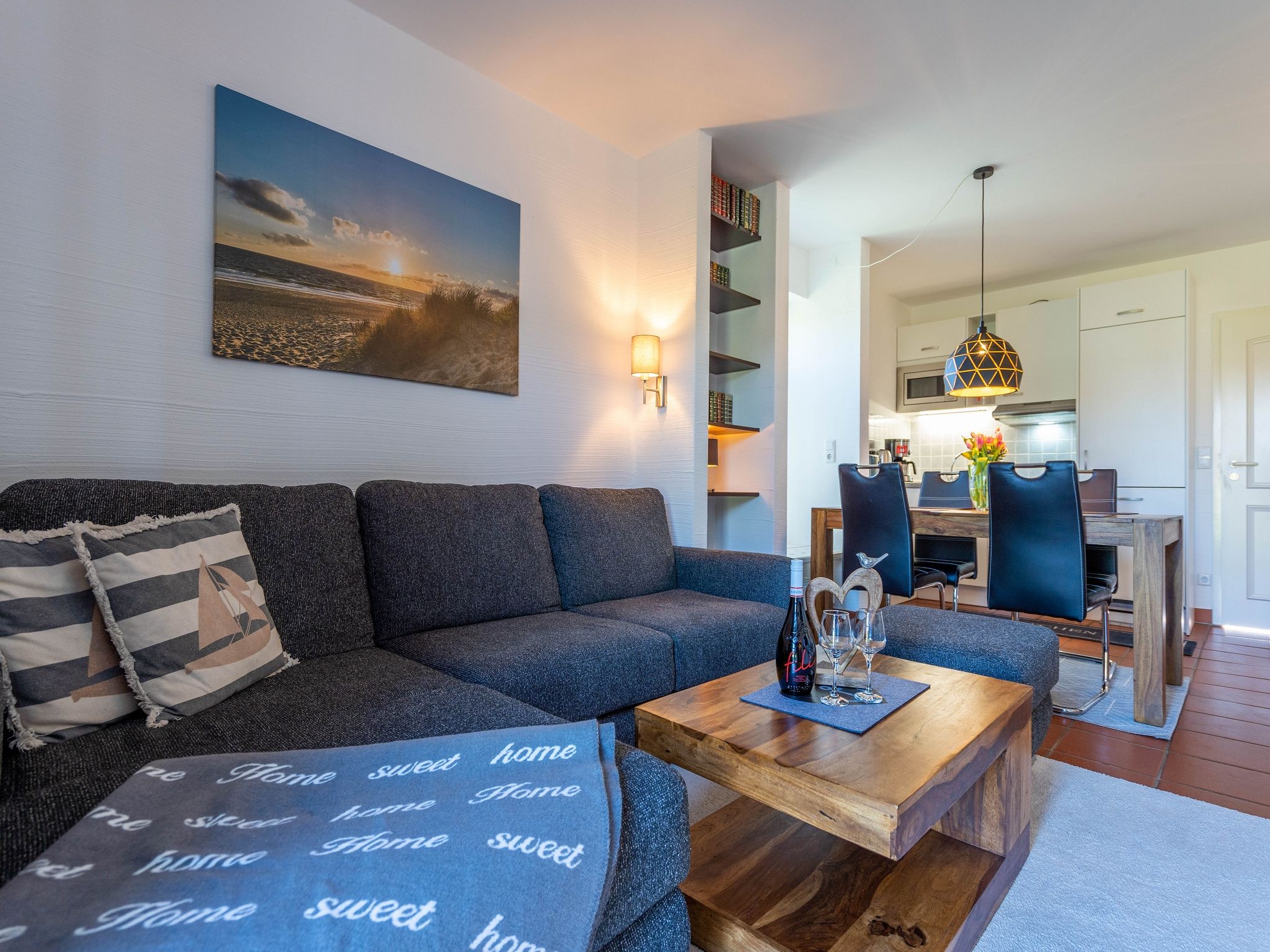 Feriendorf Rugana Komfort Ferienwohnung mit 1 Schlafzimmer und Terrasse (C08) Insel Rügen - Wohnzimmer