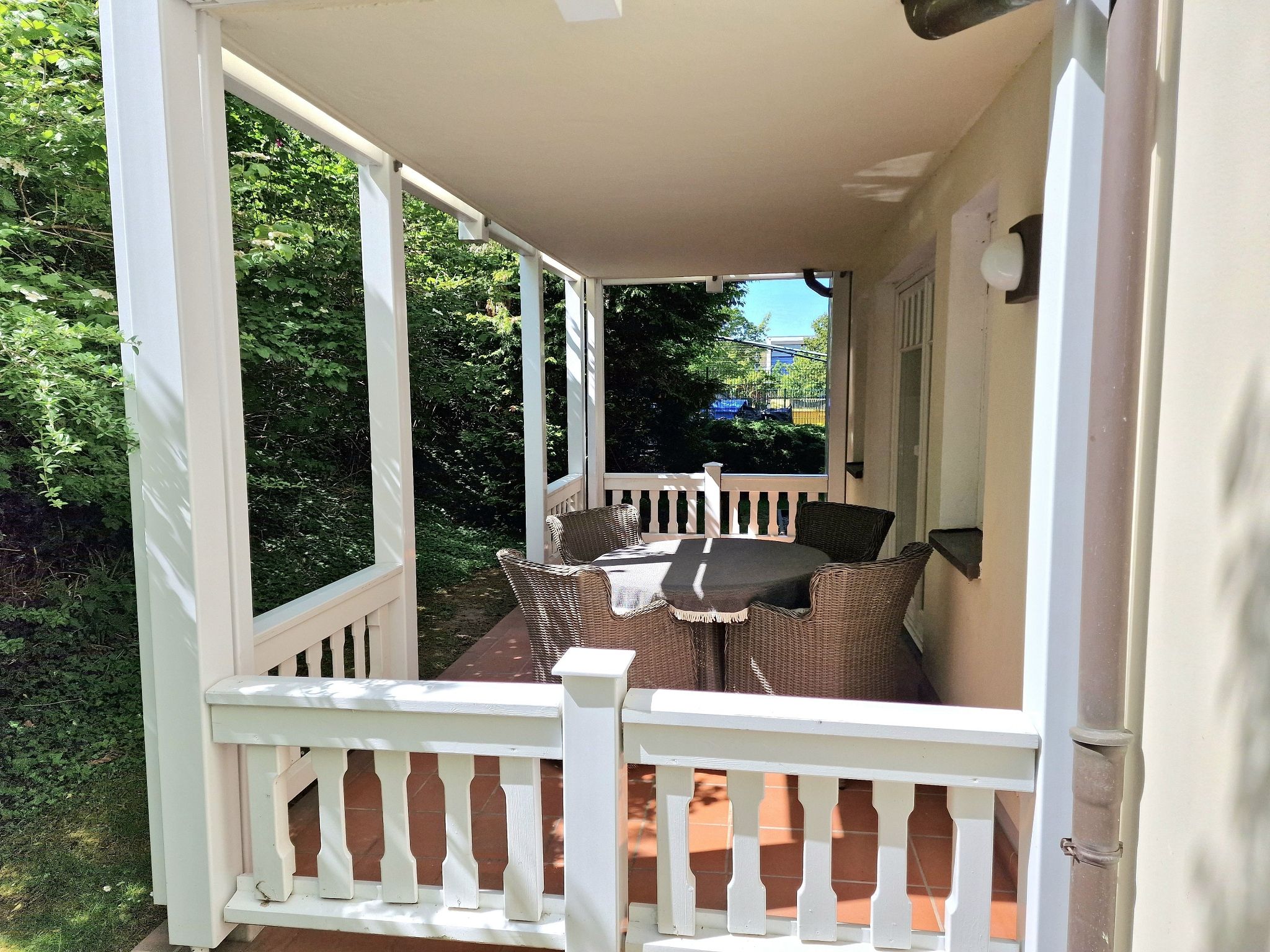 Dünenpark Binz Komfortplus Ferienwohnung mit 1 Schlafzimmer und Terrasse im Erdgeschoss (049) Insel Rügen - Terrasse