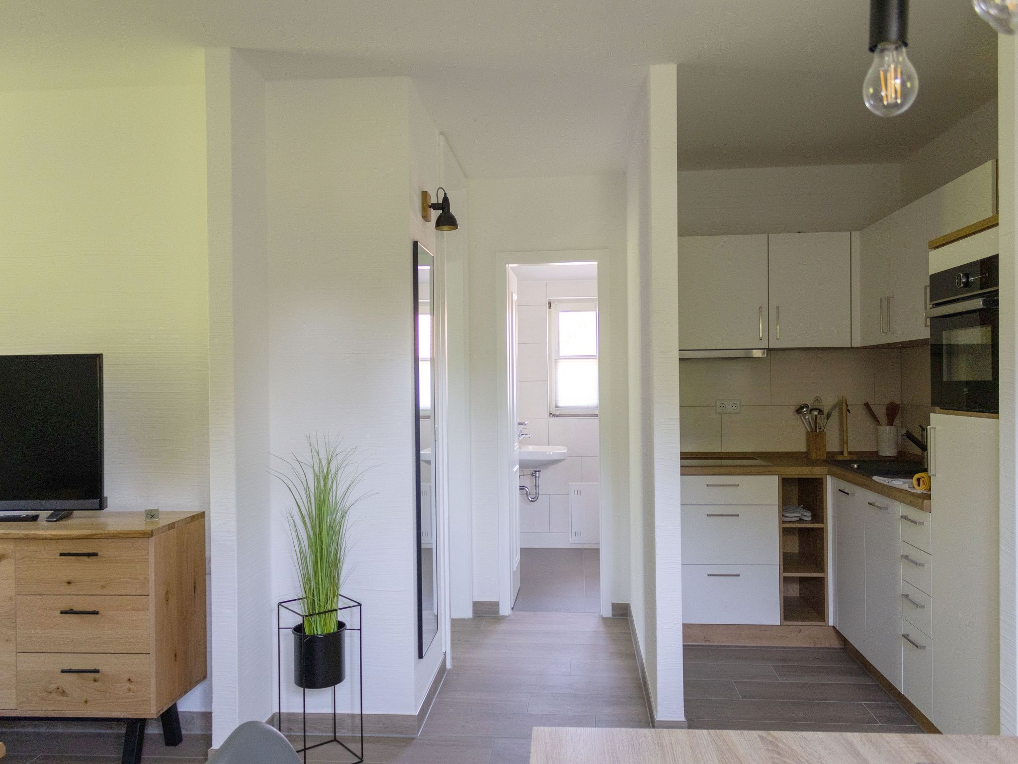 Feriendorf Rugana Komfortplus Ferienwohnung mit 1 Schlafzimmer (A22) Insel Rügen - Küche / Küchenzeile