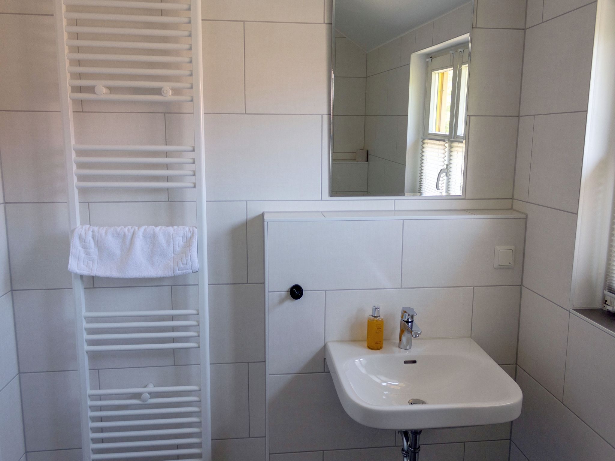 Feriendorf Rugana Komfortplus Ferienwohnung mit 1 Schlafzimmer (A22) Insel Rügen - Badezimmer