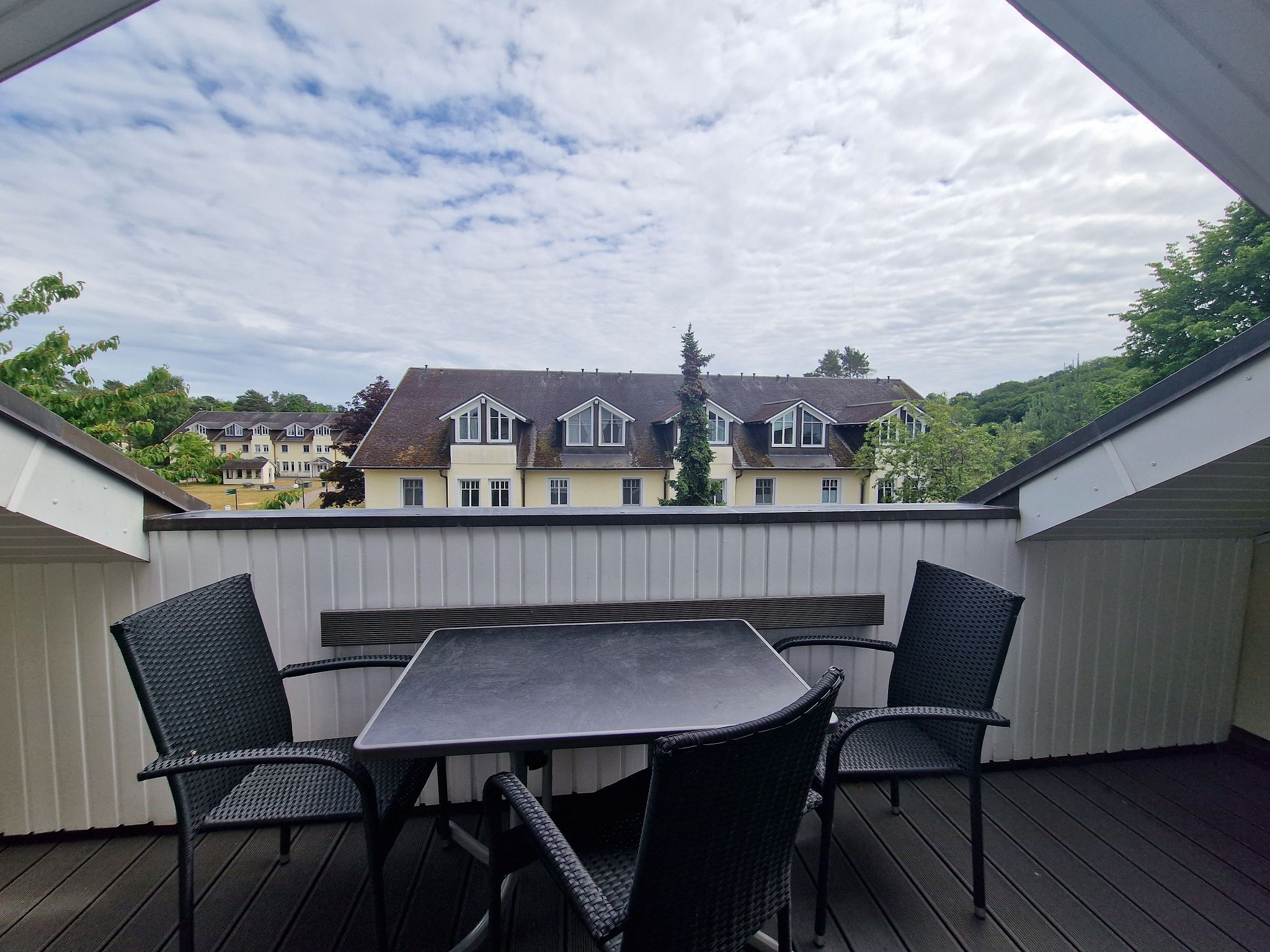 Dünenpark Binz Komfort Ferienwohnung mit 1 Schlafzimmer und Balkon im Dachgeschoss (172) Insel Rügen - Balkon