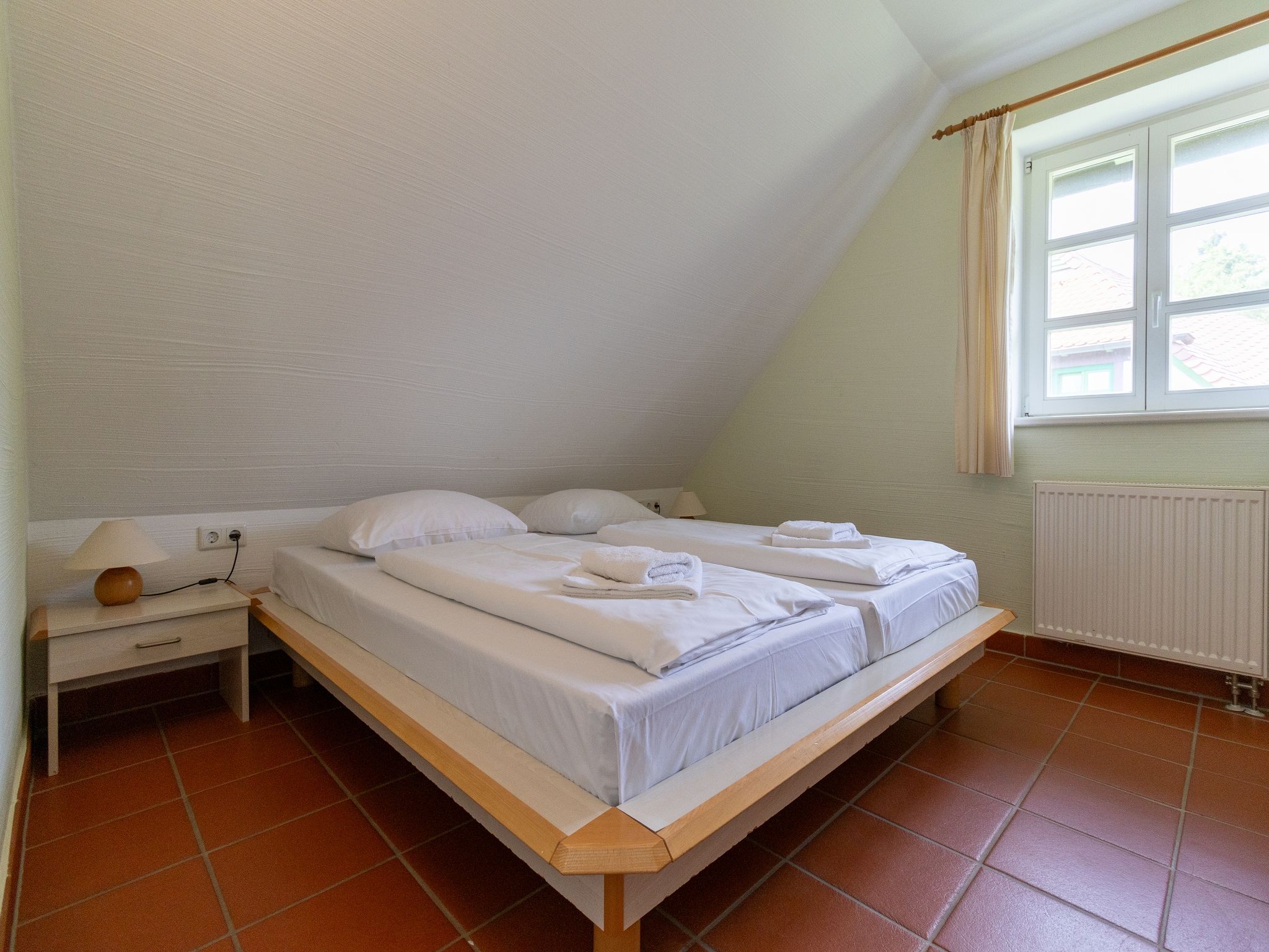 Feriendorf Rugana Komfort Ferienwohnung mit 1 Schlafzimmer (C15) Insel Rügen - Schlafzimmer