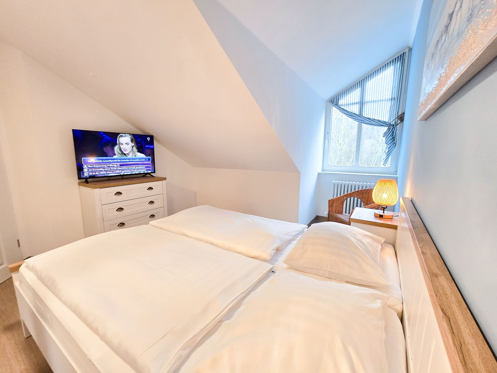 Dünenpark Binz Komfortplus Ferienwohnung mit 1 Schlafzimmer und Balkon im Dachgeschoss (184) Insel Rügen - Schlafzimmer