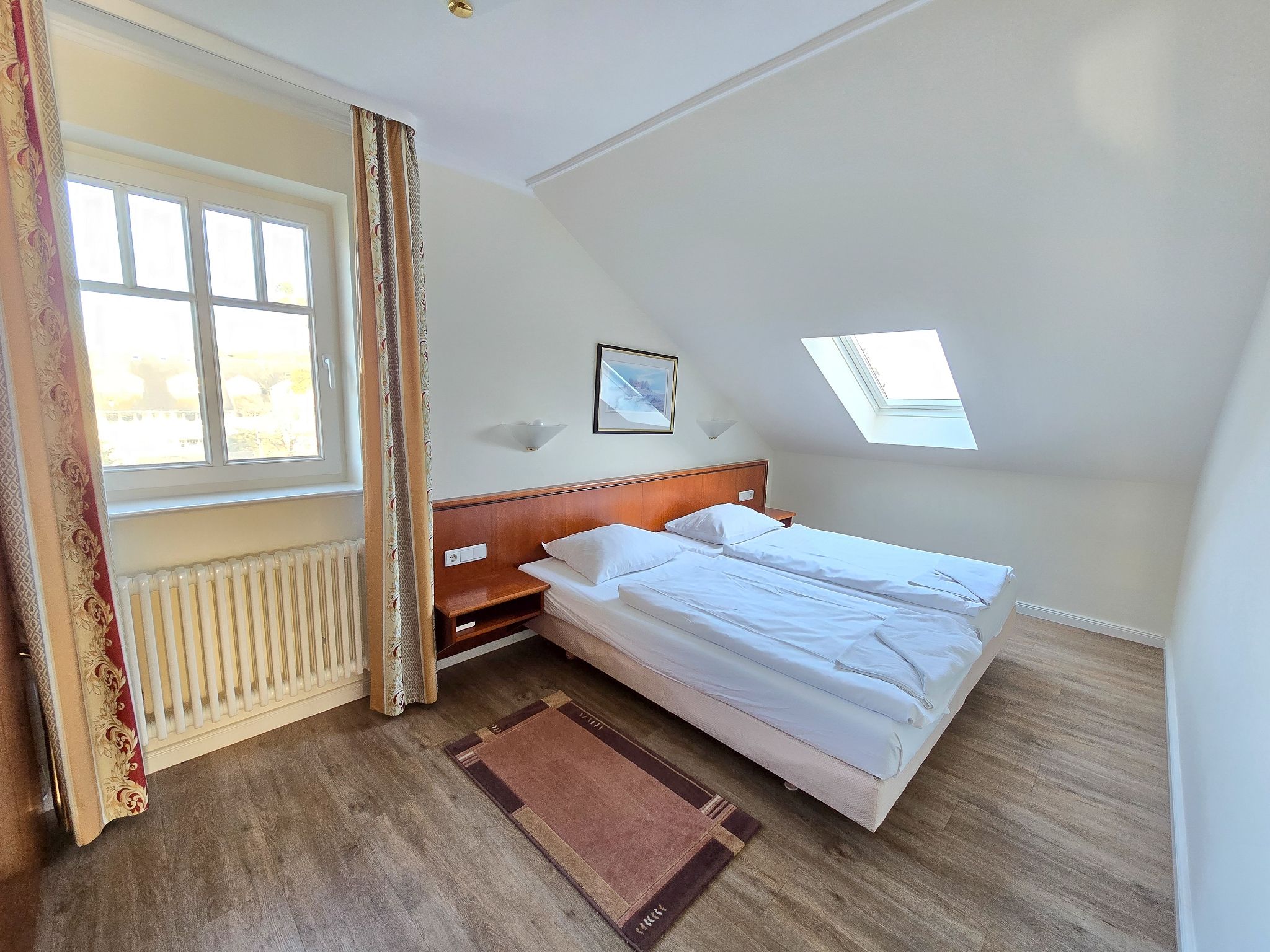 Dünenpark Binz Komfort Ferienwohnung mit 2 Schlafzimmern und Balkon im Dachgeschoss (218) Insel Rügen - Schlafzimmer