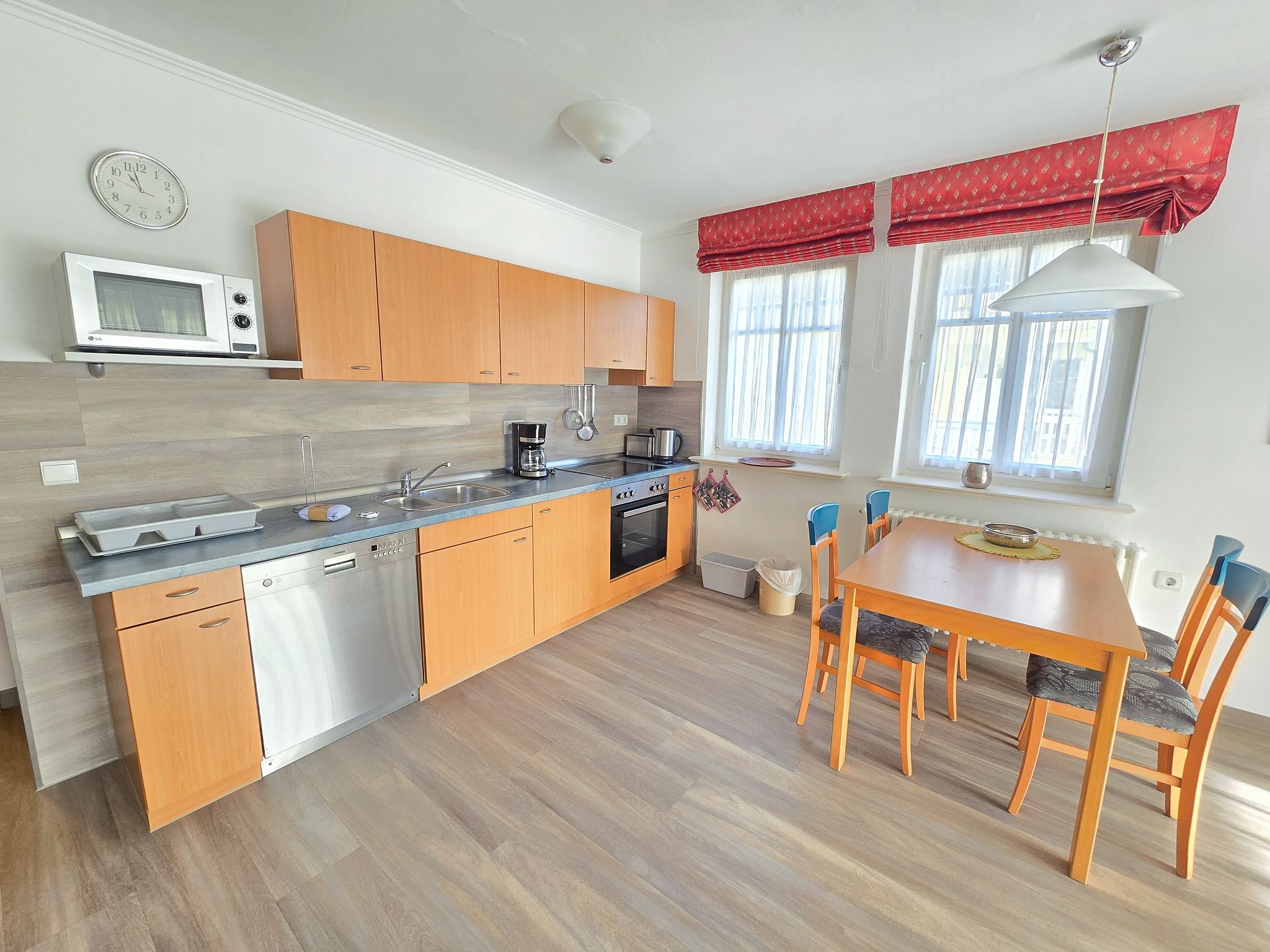 Dünenpark Binz Komfort Ferienwohnung mit 1 Schlafzimmer und Balkon im Obergeschoss (020) Insel Rügen - Küche / Küchenzeile