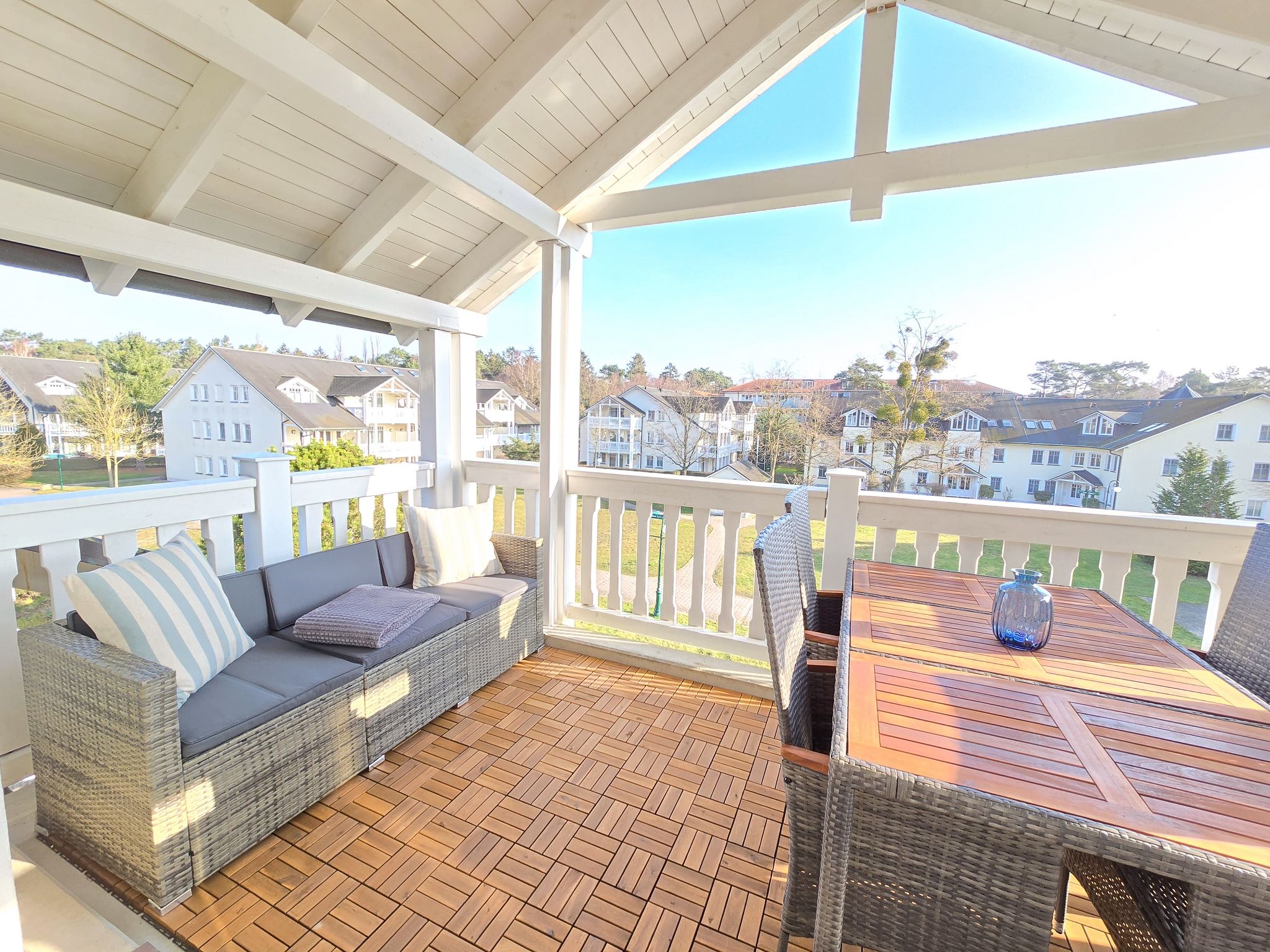 Dünenpark Binz Komfortplus Ferienwohnung mit 1 Schlafzimmer und Balkon im Dachgeschoss (184) Insel Rügen - Balkon