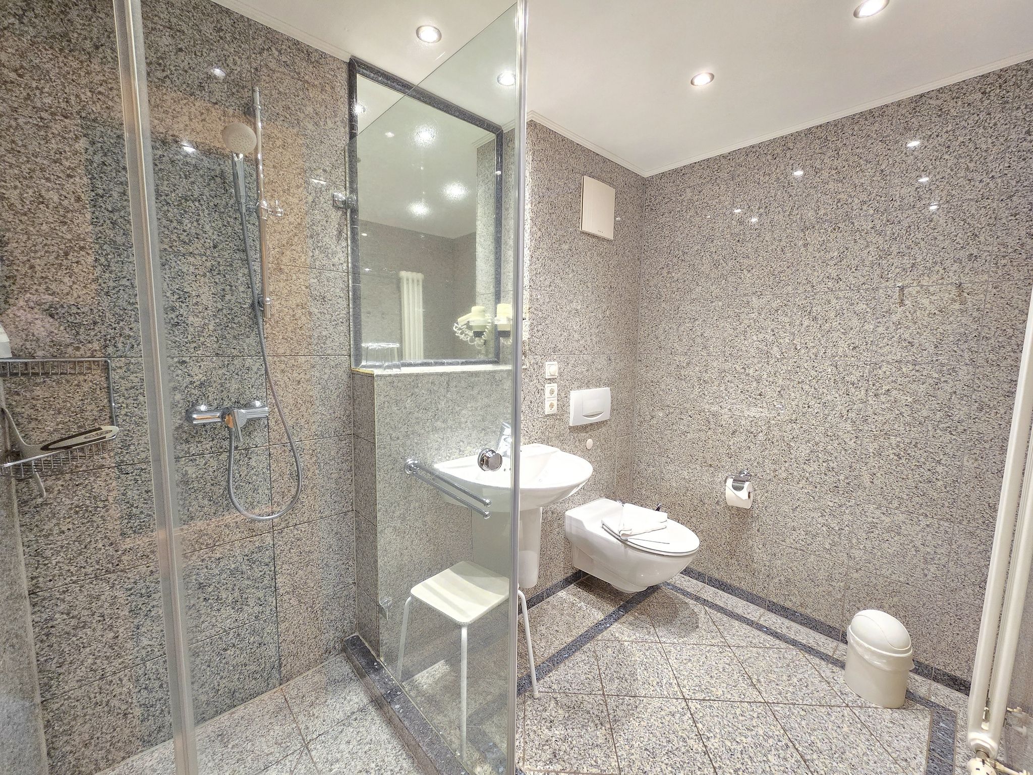 Dünenpark Binz Komfort Ferienwohnung mit 2 Schlafzimmern und Terrasse im Erdgeschoss (190) Insel Rügen - Badezimmer