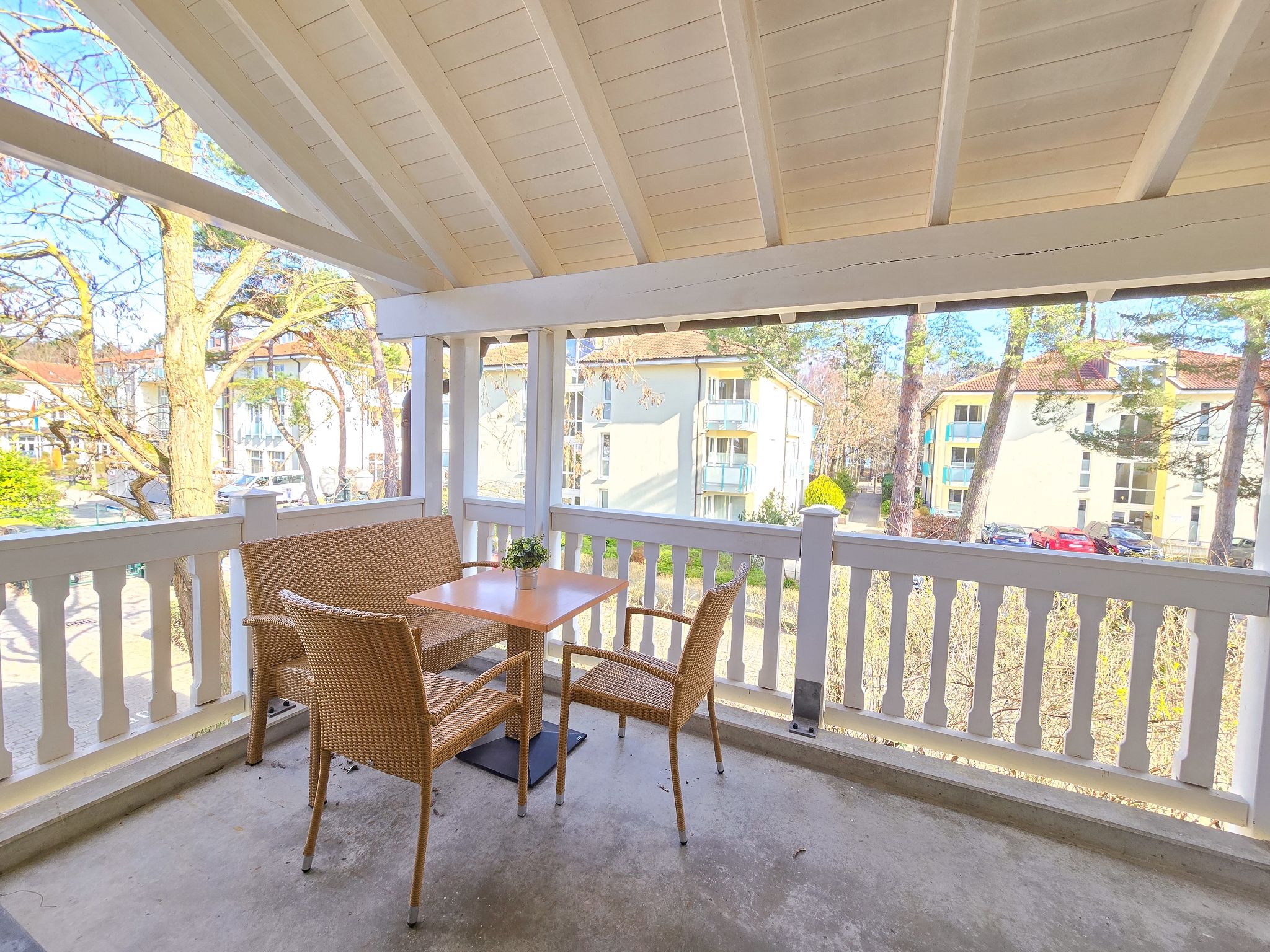 Dünenpark Binz Komfortplus Ferienwohnung mit 1 Schlafzimmer und Balkon im Obergeschoss (256) Insel Rügen - Balkon