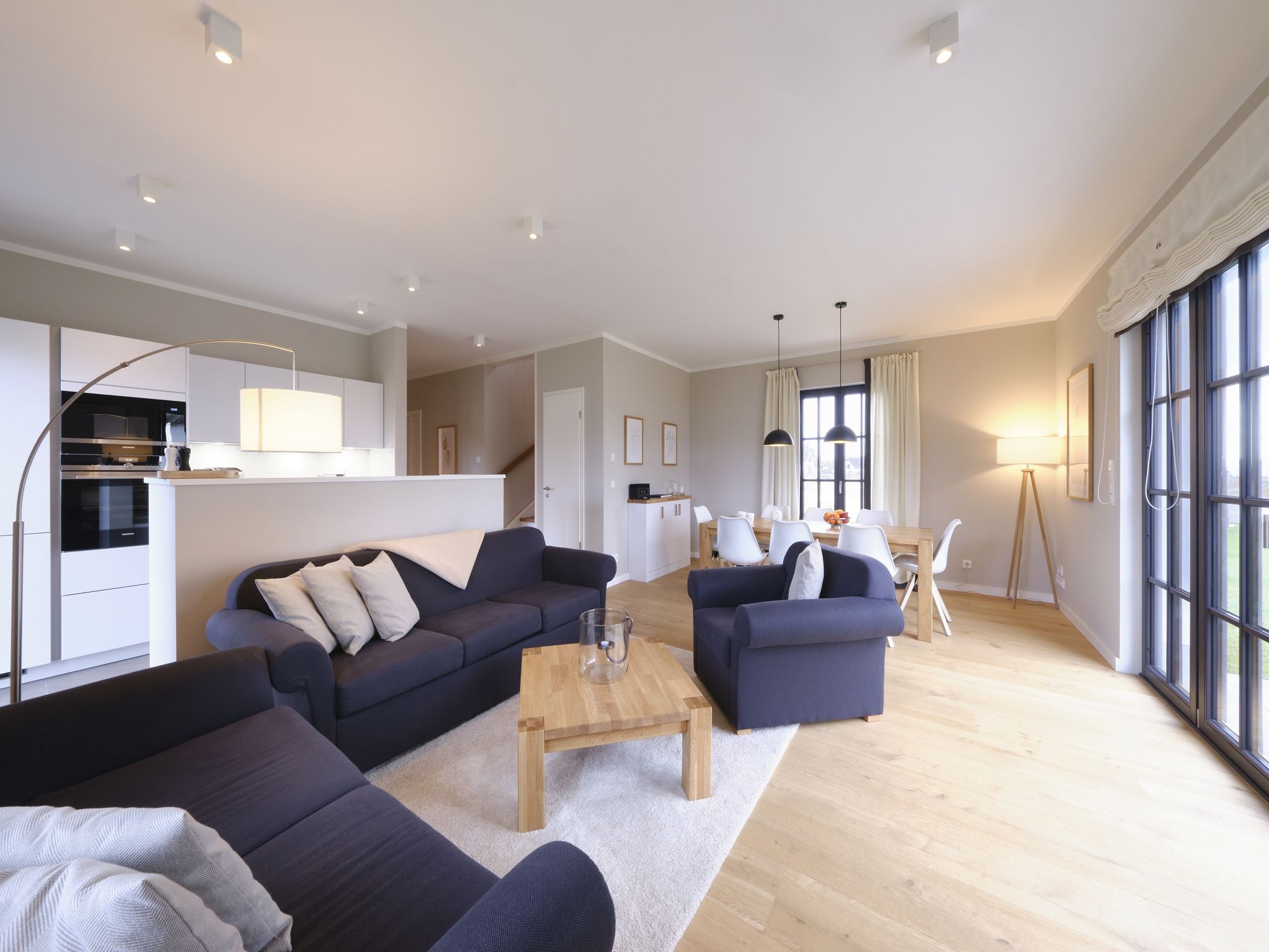 Luxus Reetdachvilla mit 3 Schlafzimmern, Sauna und Kamin (G05) - Wohnzimmer