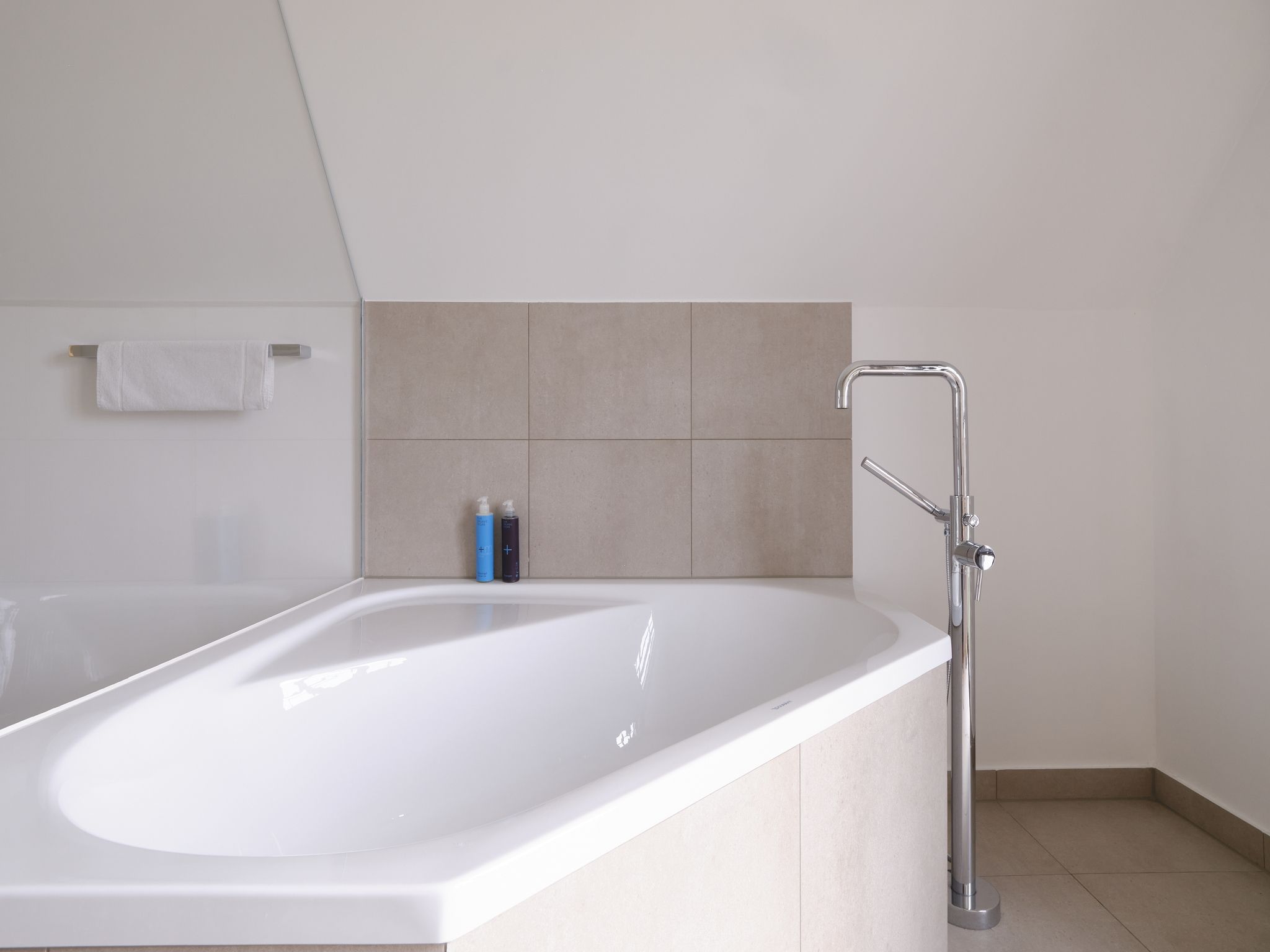 Luxus Reetdachvilla mit 3 Schlafzimmern, Sauna und Kamin (G05) - Badezimmer