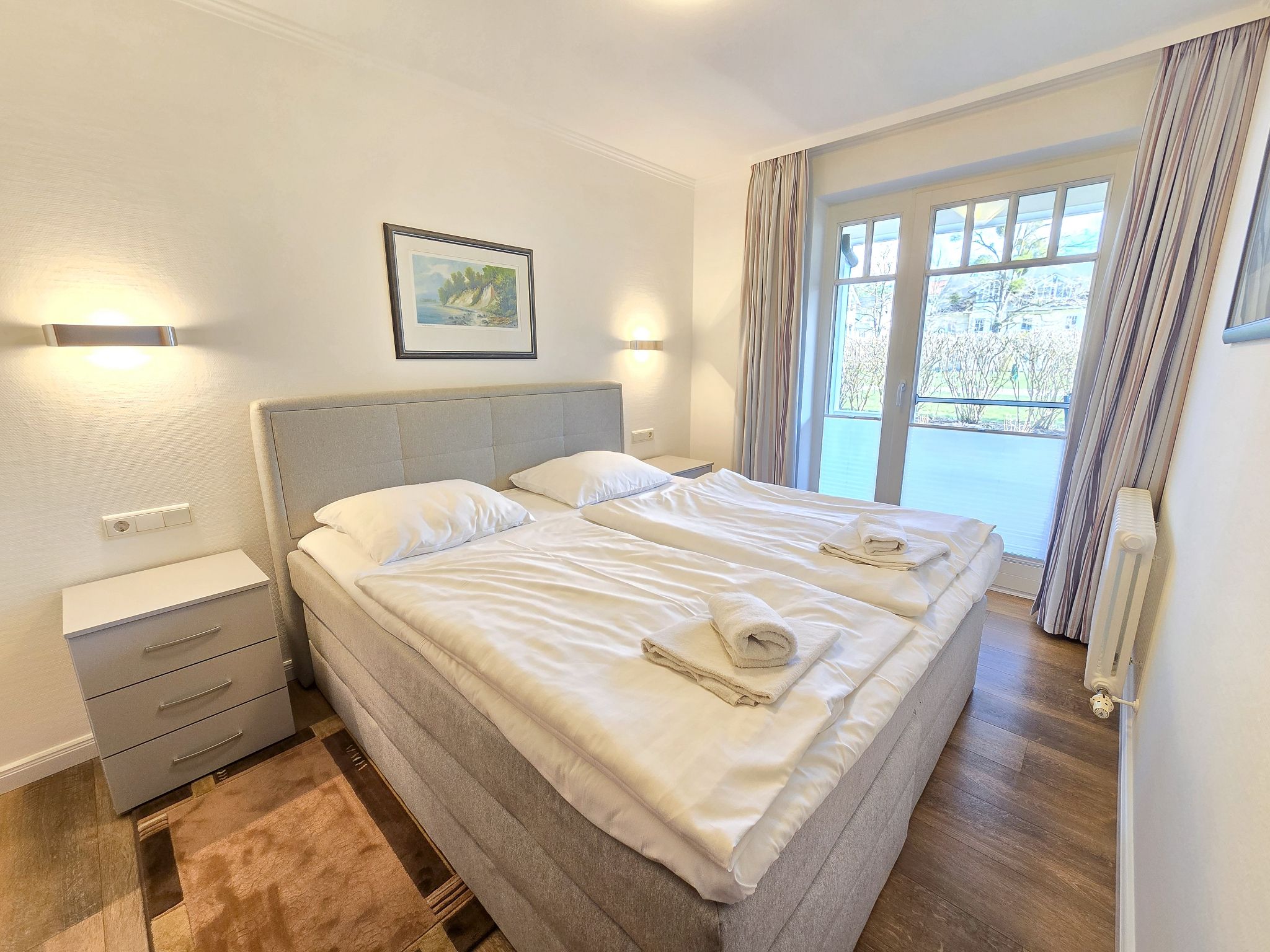 Dünenpark Binz Komfortplus Ferienwohnung mit 2 Schlafzimmern und Terrasse im Erdgeschoss (166) Insel Rügen - Schlafzimmer