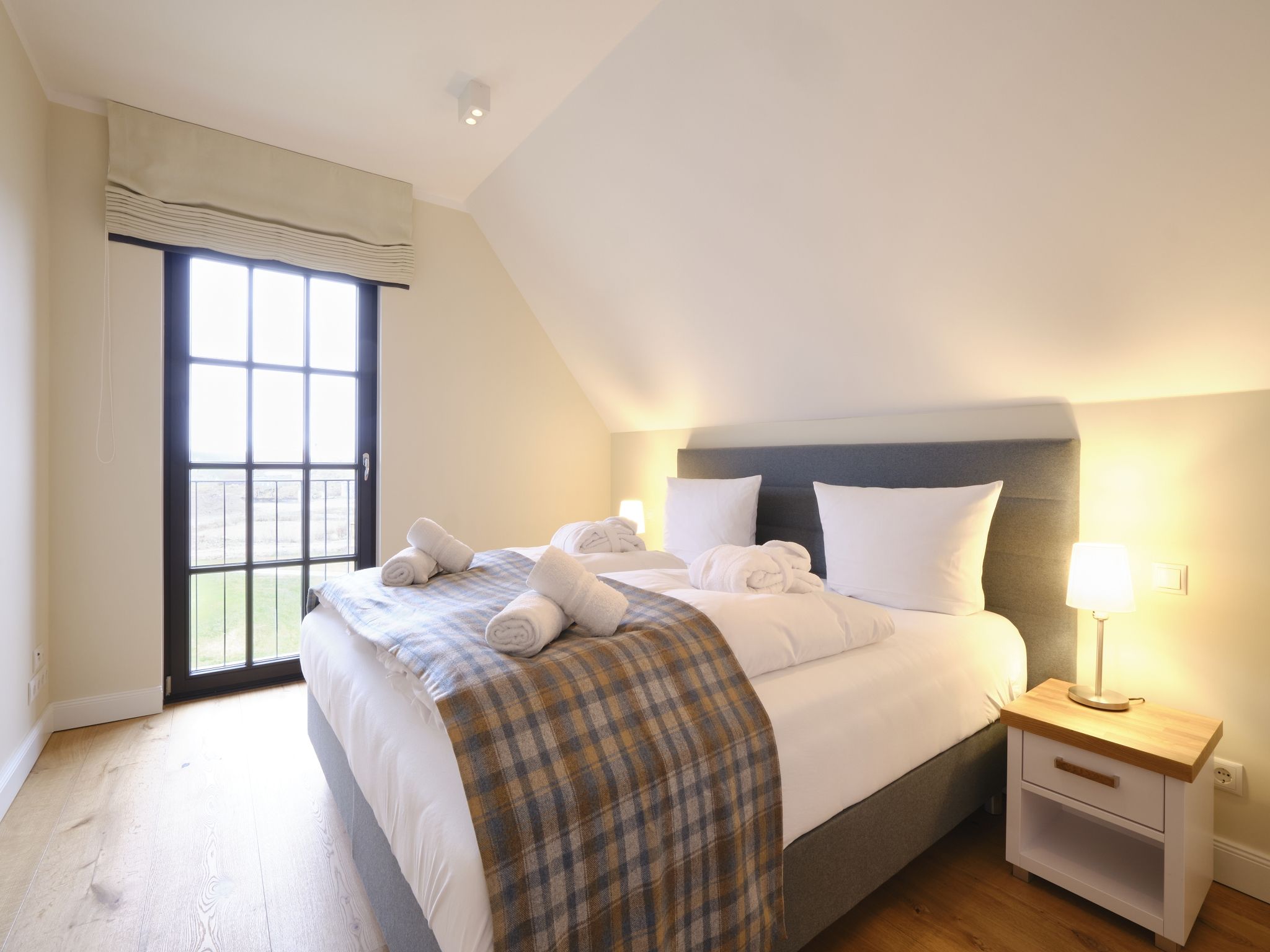 Luxus Reetdachvilla mit 3 Schlafzimmern, Sauna und Kamin (G06) - Schlafzimmer