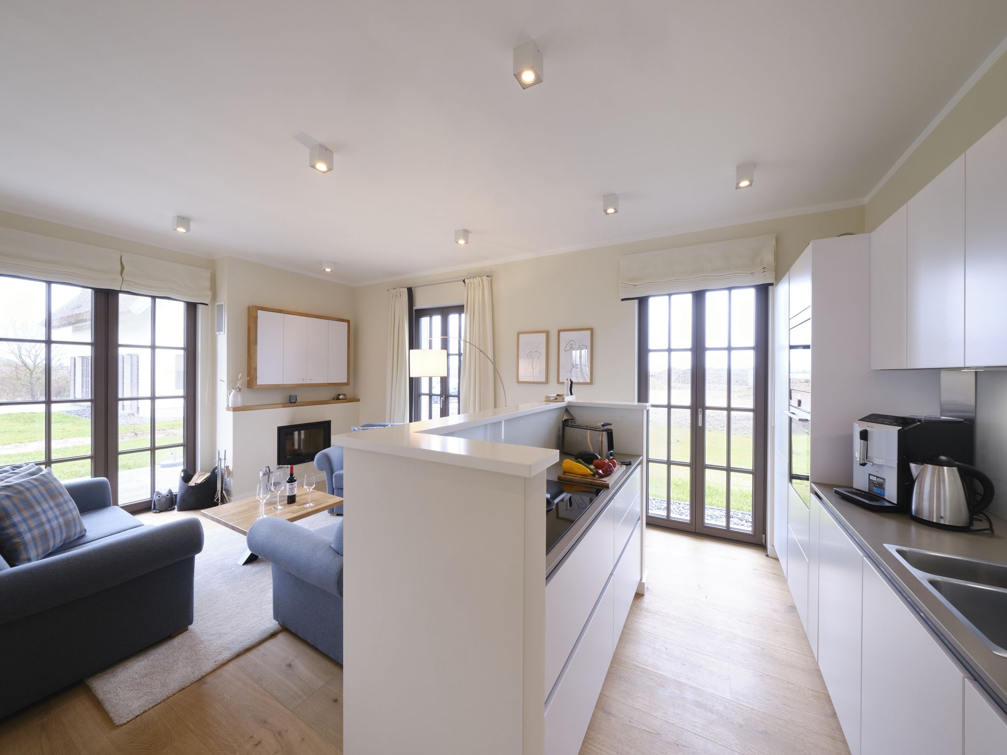 Luxus Reetdachvilla mit 3 Schlafzimmern, Sauna und Kamin (H07) - Küche / Küchenzeile