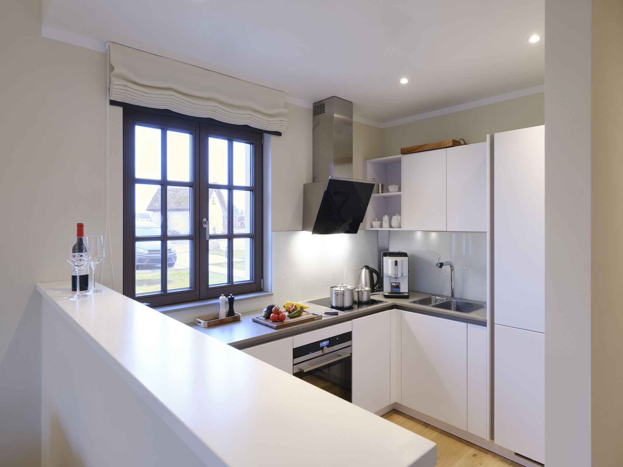 Premium Reetdachvilla mit 3 Schlafzimmern, Sauna und Kamin (H08) - Küche / Küchenzeile