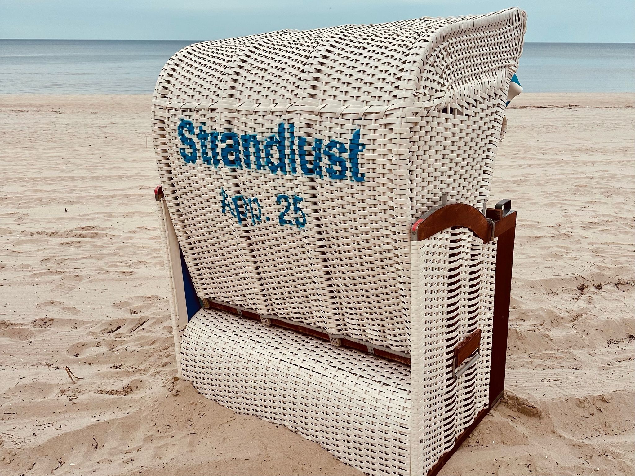 Dünenresidenz Prora Attraktive Ferienwohnung "Strandlust" mit 1 Schlafzimmer zur Sonnenseite (NP/415) Insel Rügen - Strand