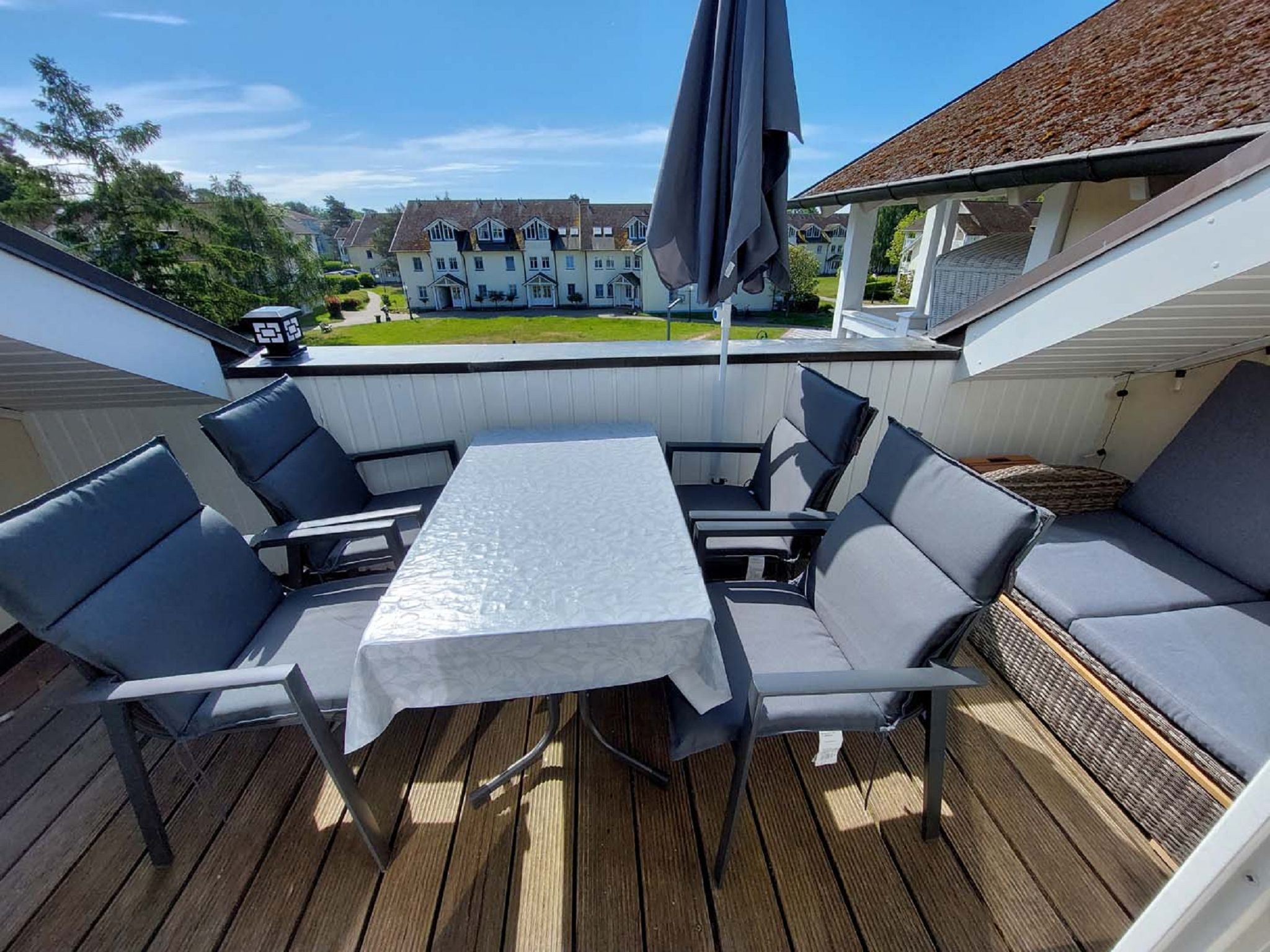 Dünenpark Binz Komfort Ferienwohnung mit 1 Schlafzimmer und Balkon im Dachgeschoss (023) Insel Rügen - Balkon