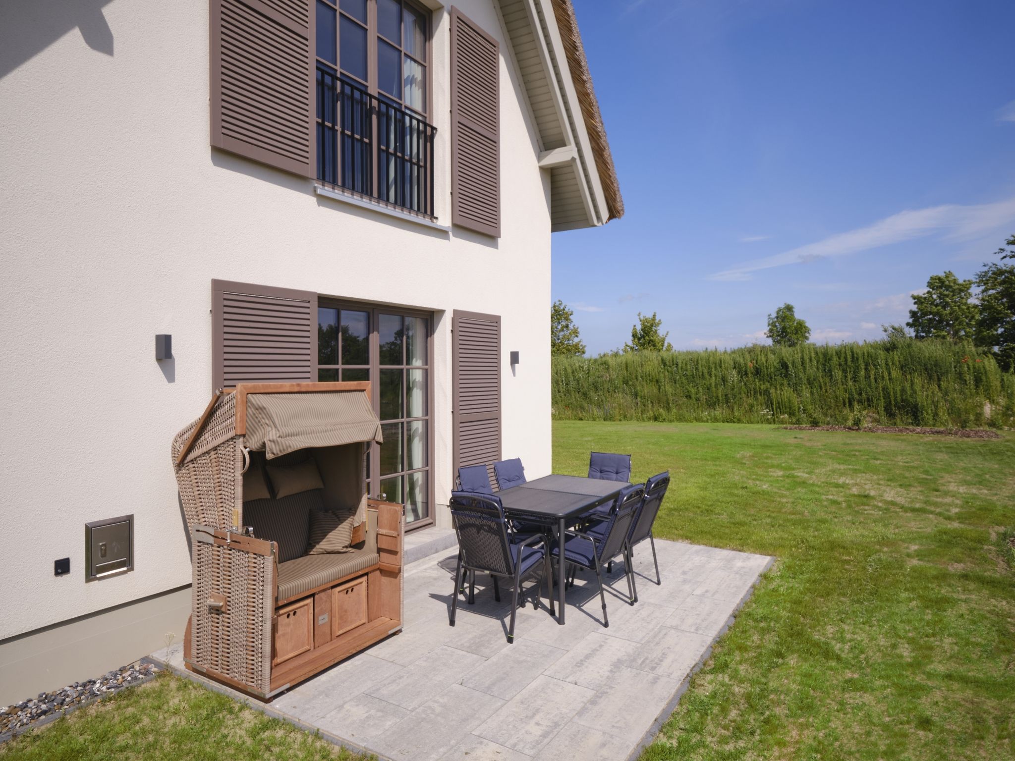 Premium Reetdachvilla mit 3 Schlafzimmern, Sauna und Kamin (H13) - Terrasse
