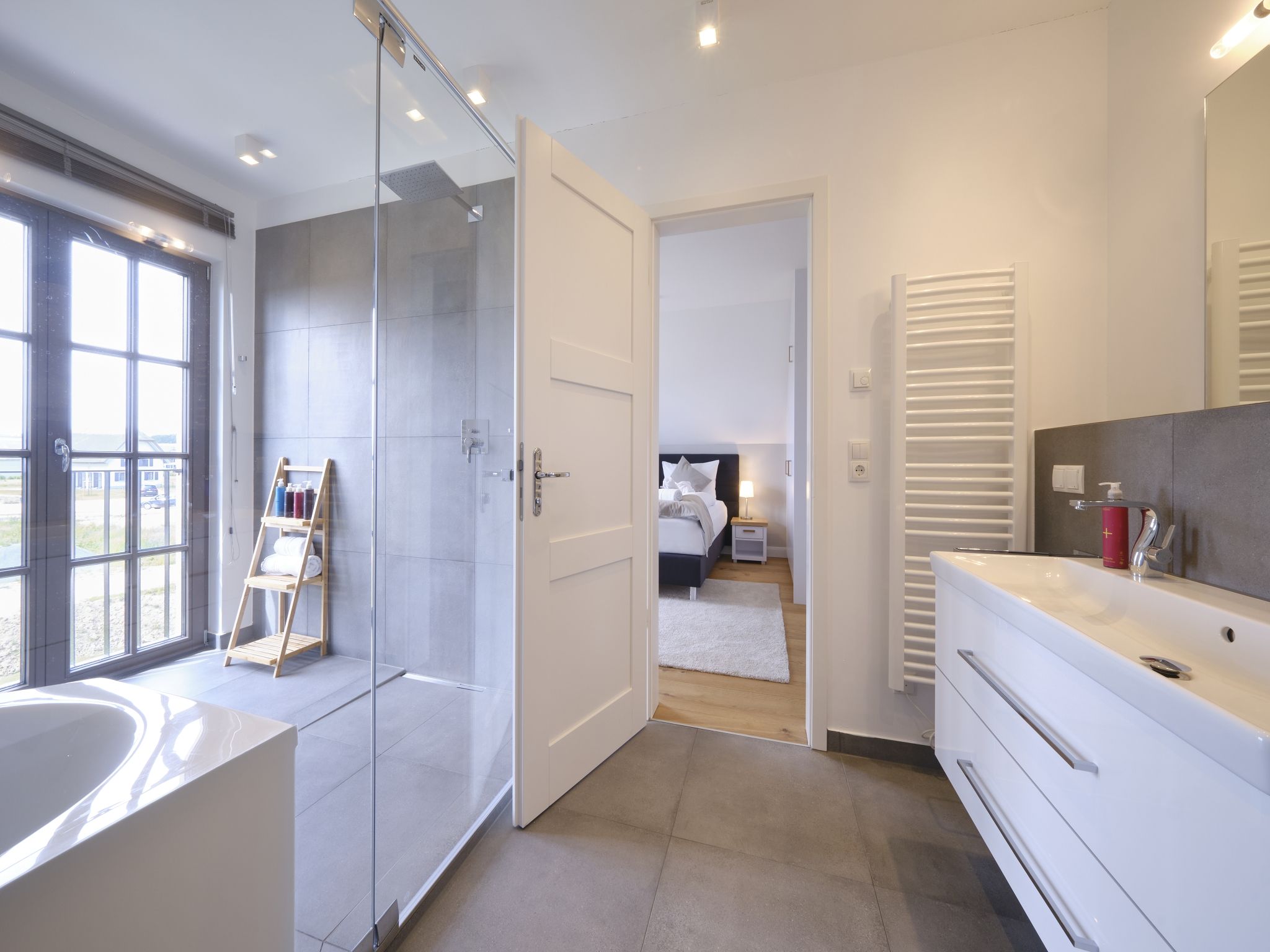 Luxus Reetdachvilla mit 3 Schlafzimmern, Sauna und Kamin (H18) - Badezimmer