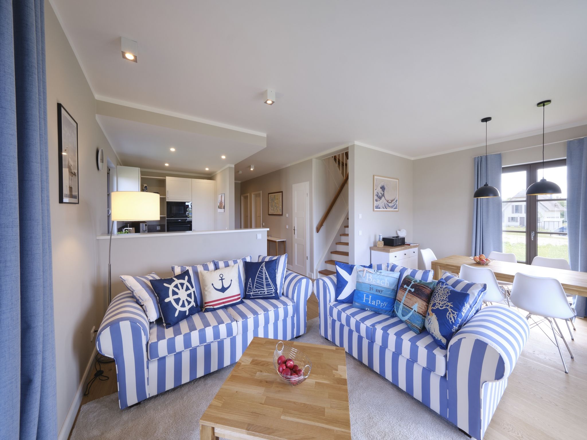 Premium Reetdachvilla mit 3 Schlafzimmern, Sauna und Kamin (H21) - Wohnzimmer