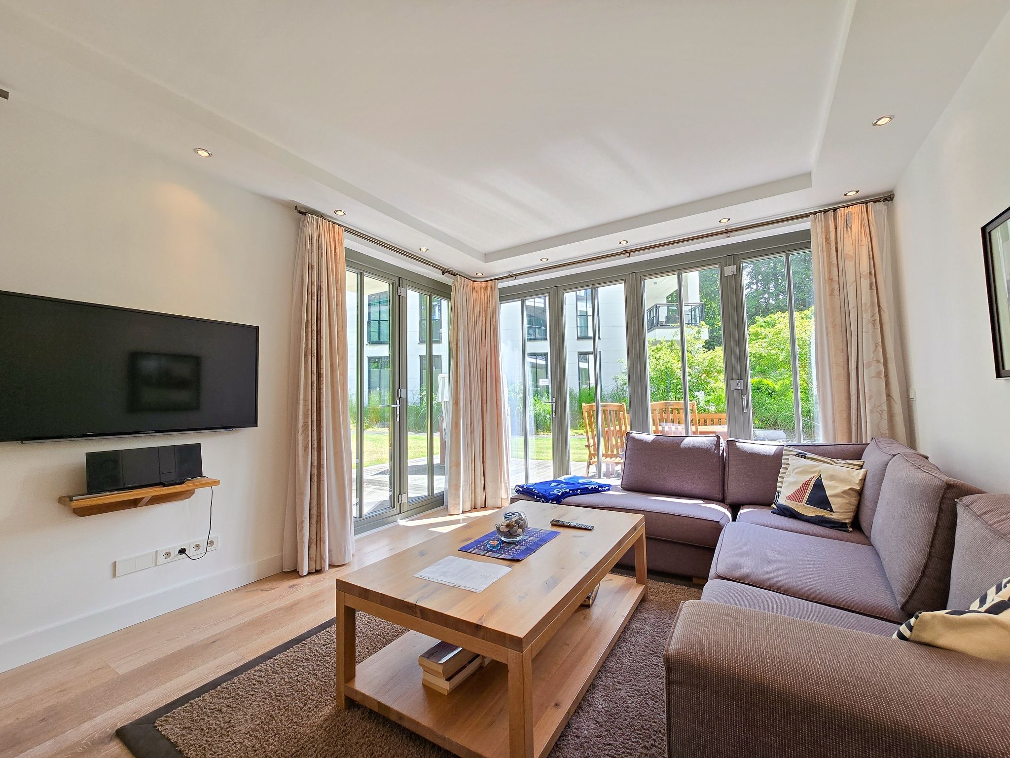 Strandvillen Binz Ferienwohnung mit 2 Schlafzimmern und Terrasse (PVA/01) Insel Rügen - Wohnzimmer