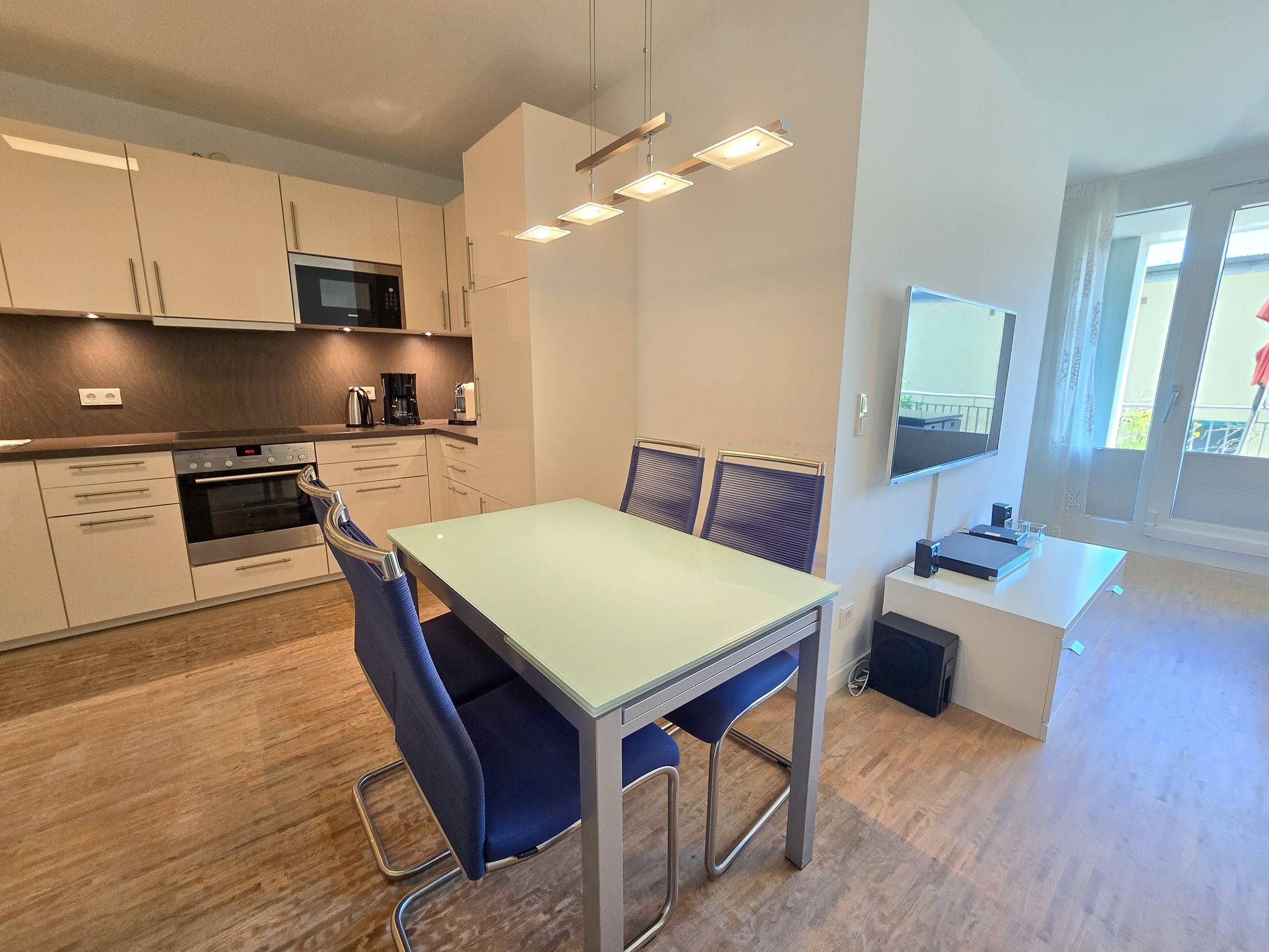 Strandvillen Binz Ferienwohnung mit 1 Schlafzimmer, Kamin und Balkon (DR/423) Insel Rügen - Küche / Küchenzeile