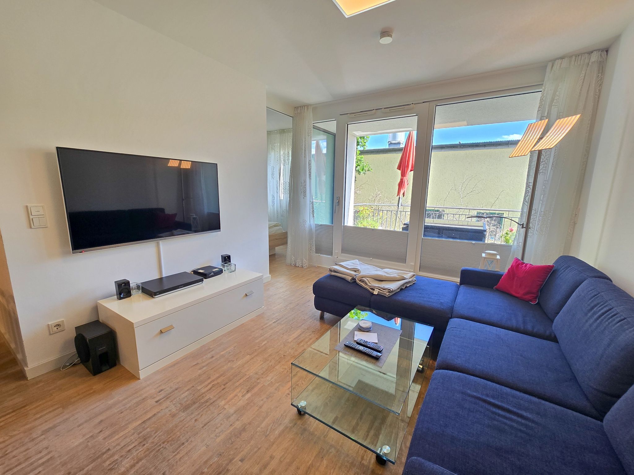 Strandvillen Binz Ferienwohnung mit 1 Schlafzimmer, Kamin und Balkon (DR/423) Insel Rügen - Wohnzimmer