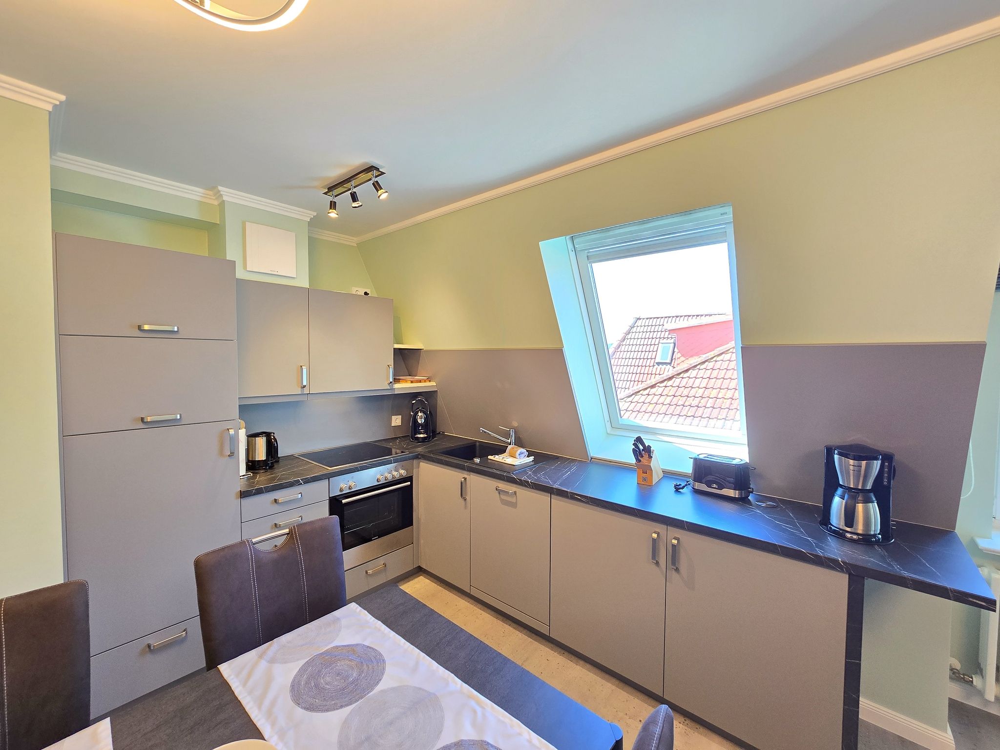 Strandvillen Binz Ferienwohnung mit Panoramablick, 2 Schlafzimmern und Balkon (SV/715) Insel Rügen - Küche / Küchenzeile