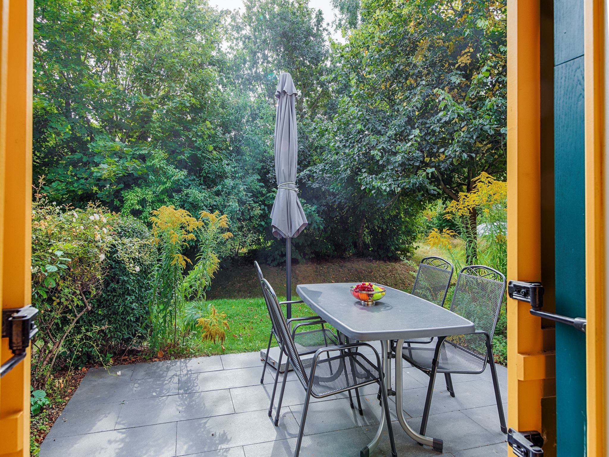 Feriendorf Rugana Komfort Ferienwohnung mit 1 Schlafzimmer und Terrasse (A02) Insel Rügen - Terrasse