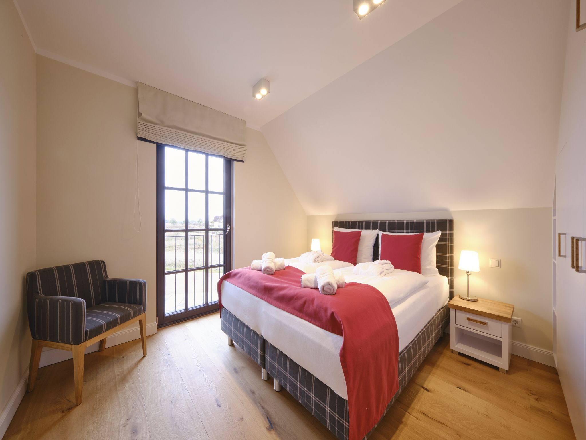 LuxusPlus Reetdachvilla mit 4 Schlafzimmern, Sauna und Kamin (G08) - Schlafzimmer