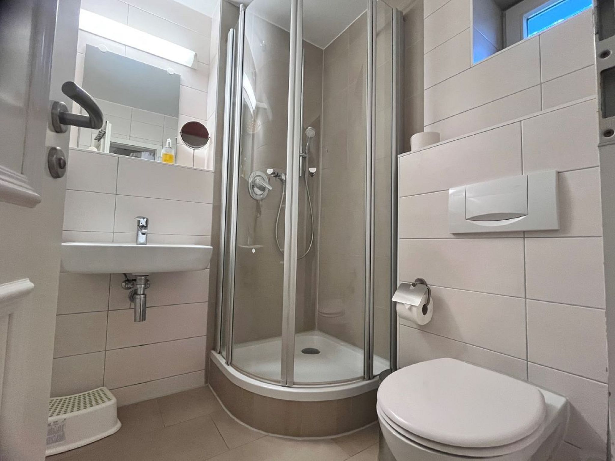 Feriendorf Rugana Komfort 1-Raum Ferienwohnung mit Terrasse (C11) Insel Rügen - Badezimmer