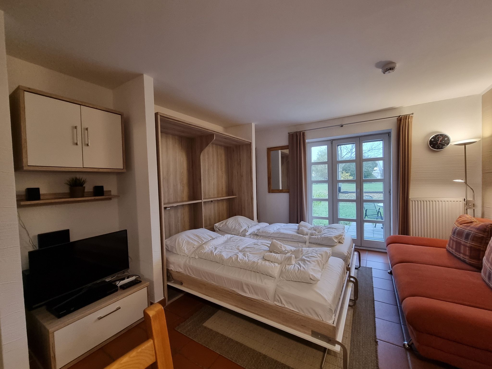Feriendorf Rugana Komfort 1-Raum Ferienwohnung mit Terrasse (C11) Insel Rügen - Wohnzimmer