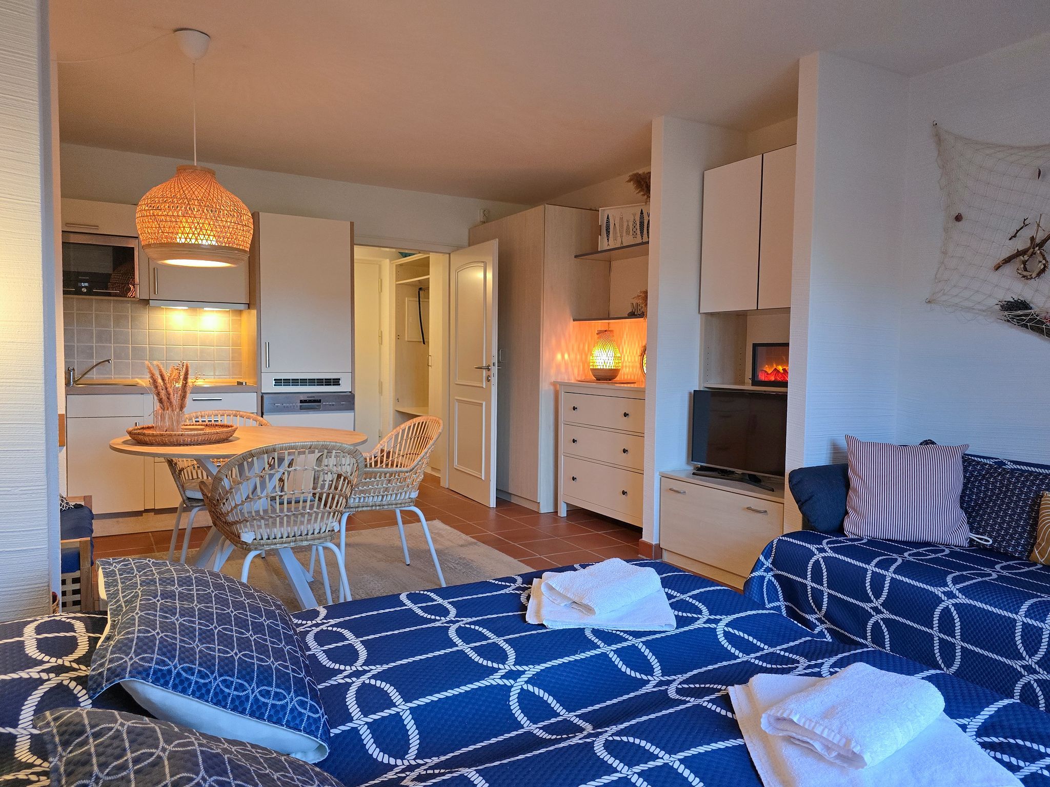 Feriendorf Rugana Komfortplus 1-Raum Ferienwohnung mit Terrasse Insel Rügen - Wohnzimmer