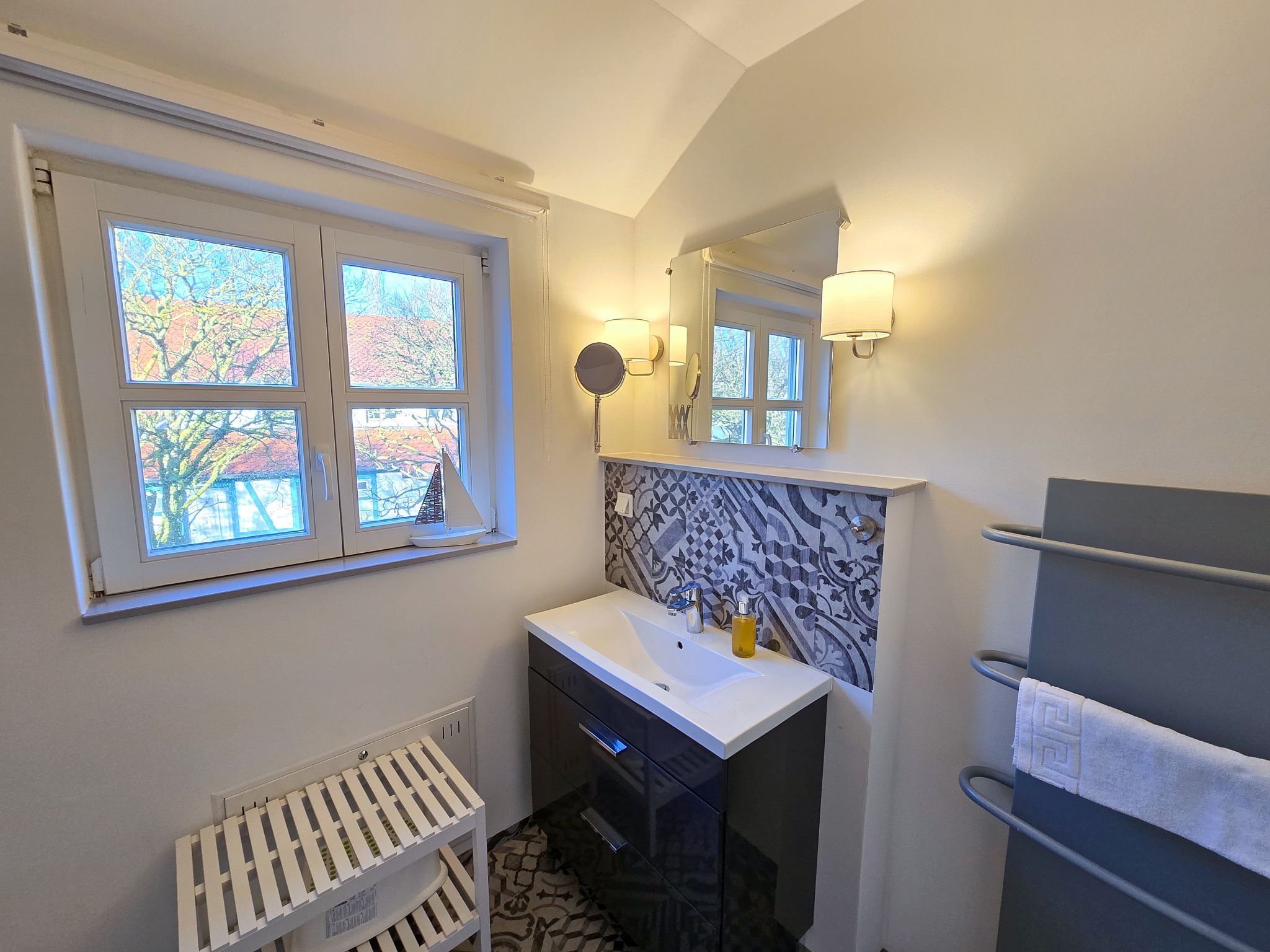 Feriendorf Rugana Komfortplus Ferienwohnung mit 1 Schlafzimmer (C32) Insel Rügen - Badezimmer