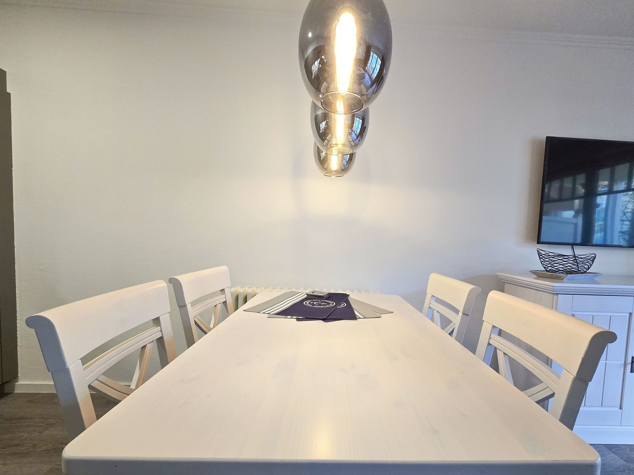 Dünenpark Binz Komfortplus Ferienwohnung mit 1 Schlafzimmer und Balkon im Obergeschoss (204) Insel Rügen - Wohnzimmer