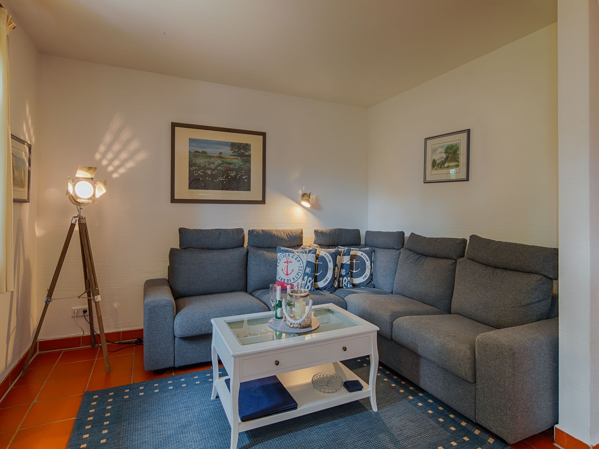 Feriendorf Rugana Komfortplus Ferienwohnung mit 1 Schlafzimmer und Terrasse (B62) Insel Rügen - Wohnzimmer