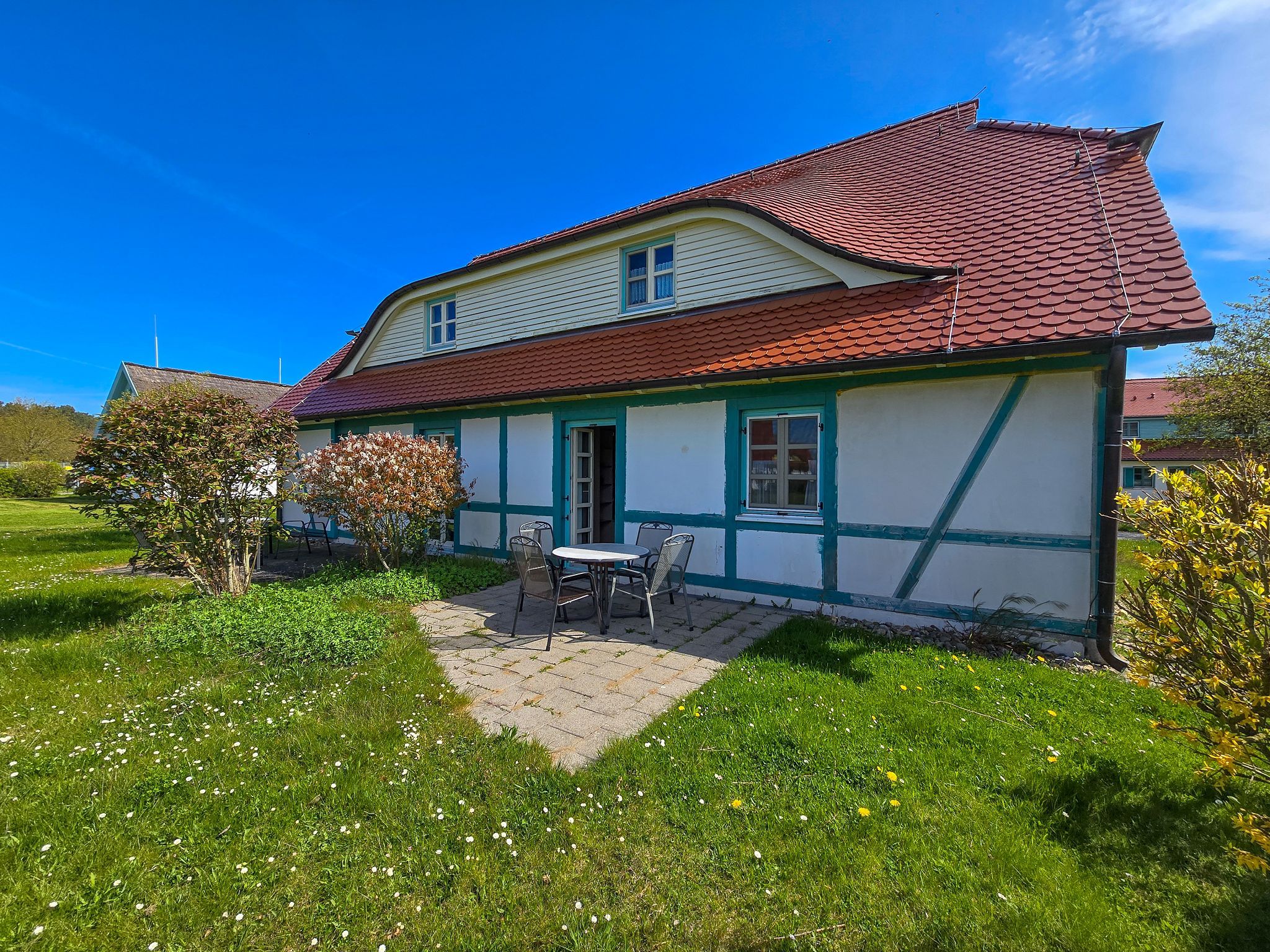 Feriendorf Rugana Klassik Ferienwohnung mit 1 Schlafzimmern und Terrasse (D29) Insel Rügen - Hauptansicht