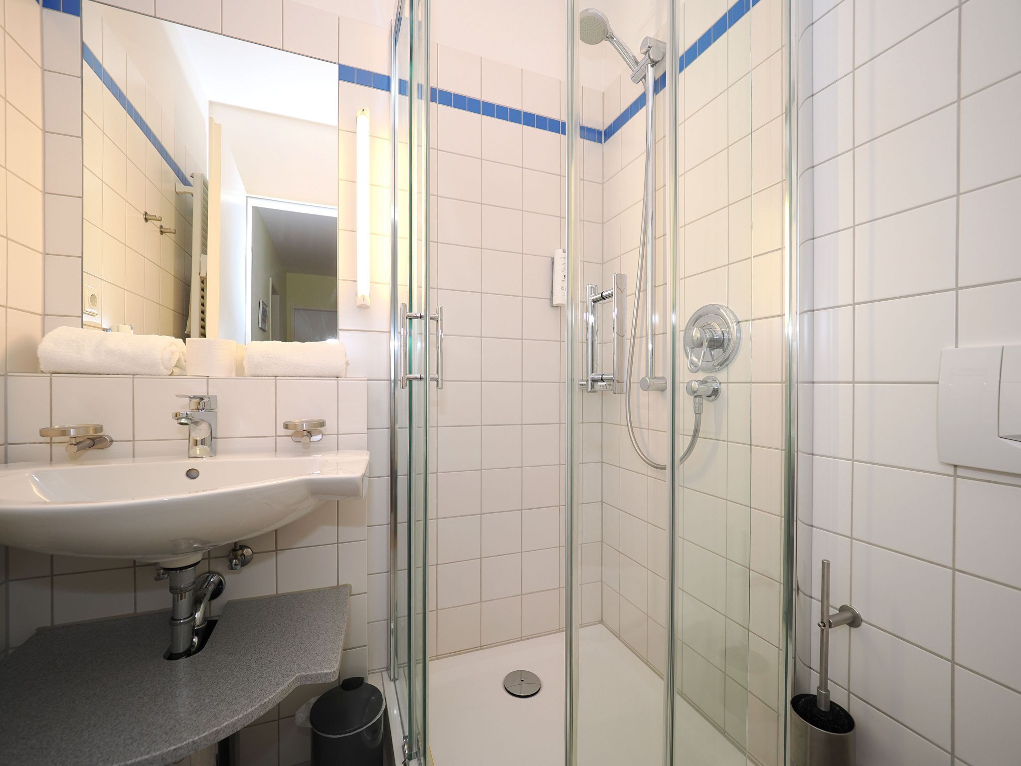 Kaiservillen Heringsdorf Ferienwohnung mit 2 Schlafzimmern und Balkon (D202) Insel Usedom - Badezimmer