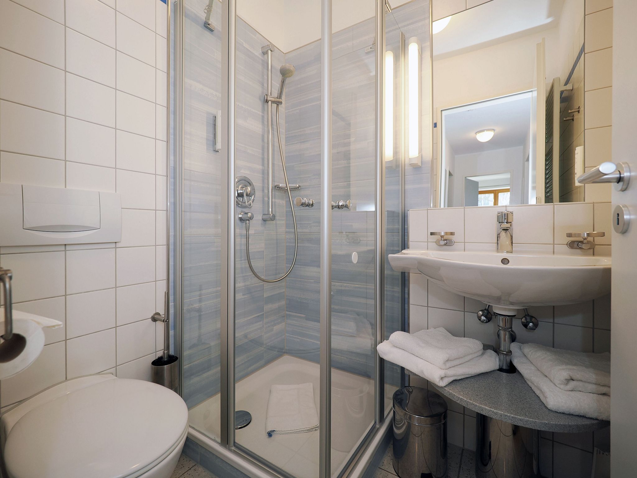 Kaiservillen Heringsdorf Ferienwohnung mit 2 Schlafzimmern und Balkon (D213) Insel Usedom - Badezimmer