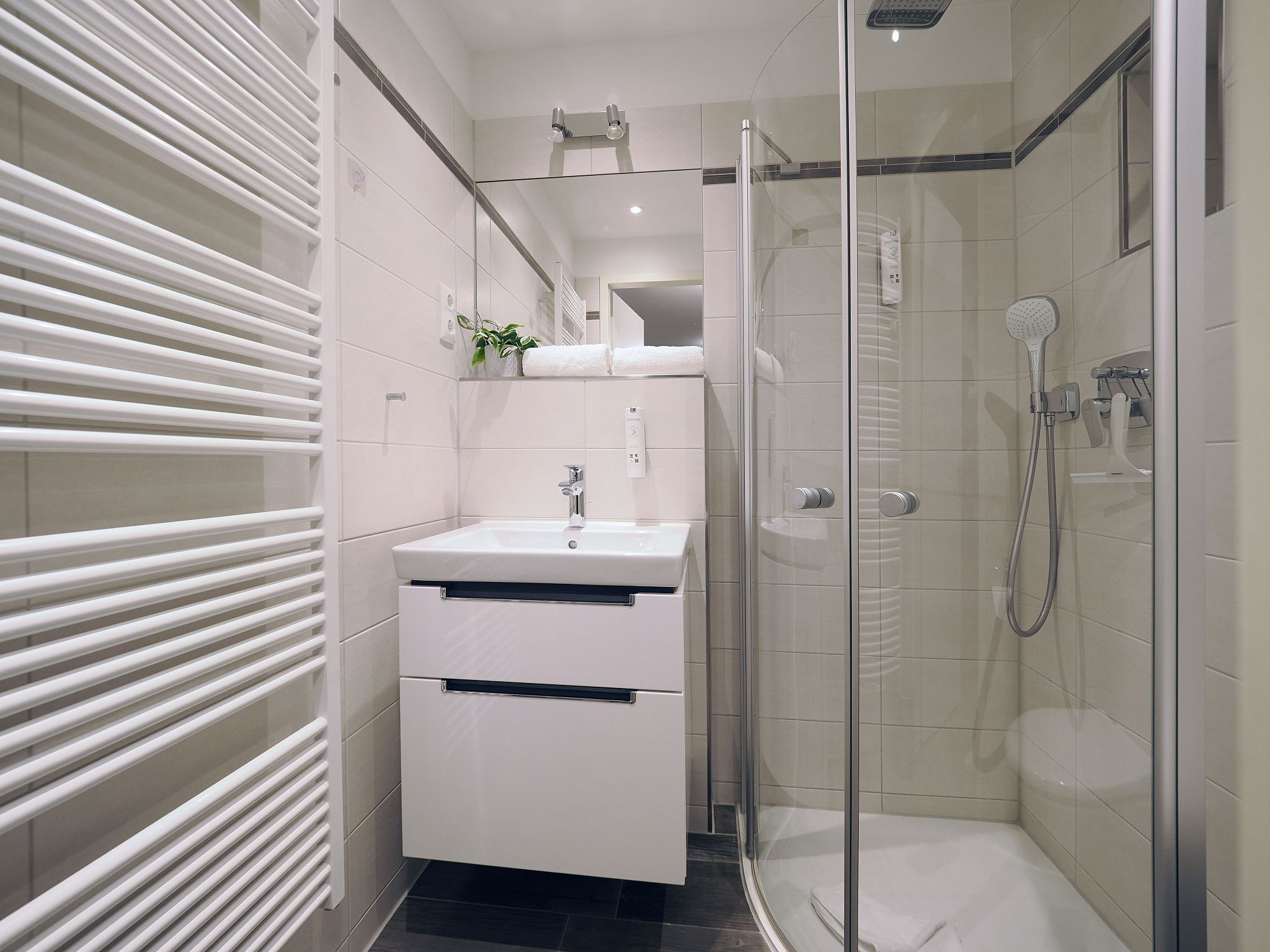 Kaiservillen Heringsdorf Ferienwohnung mit 2 Schlafzimmern und Balkon (D222) Insel Usedom - Badezimmer