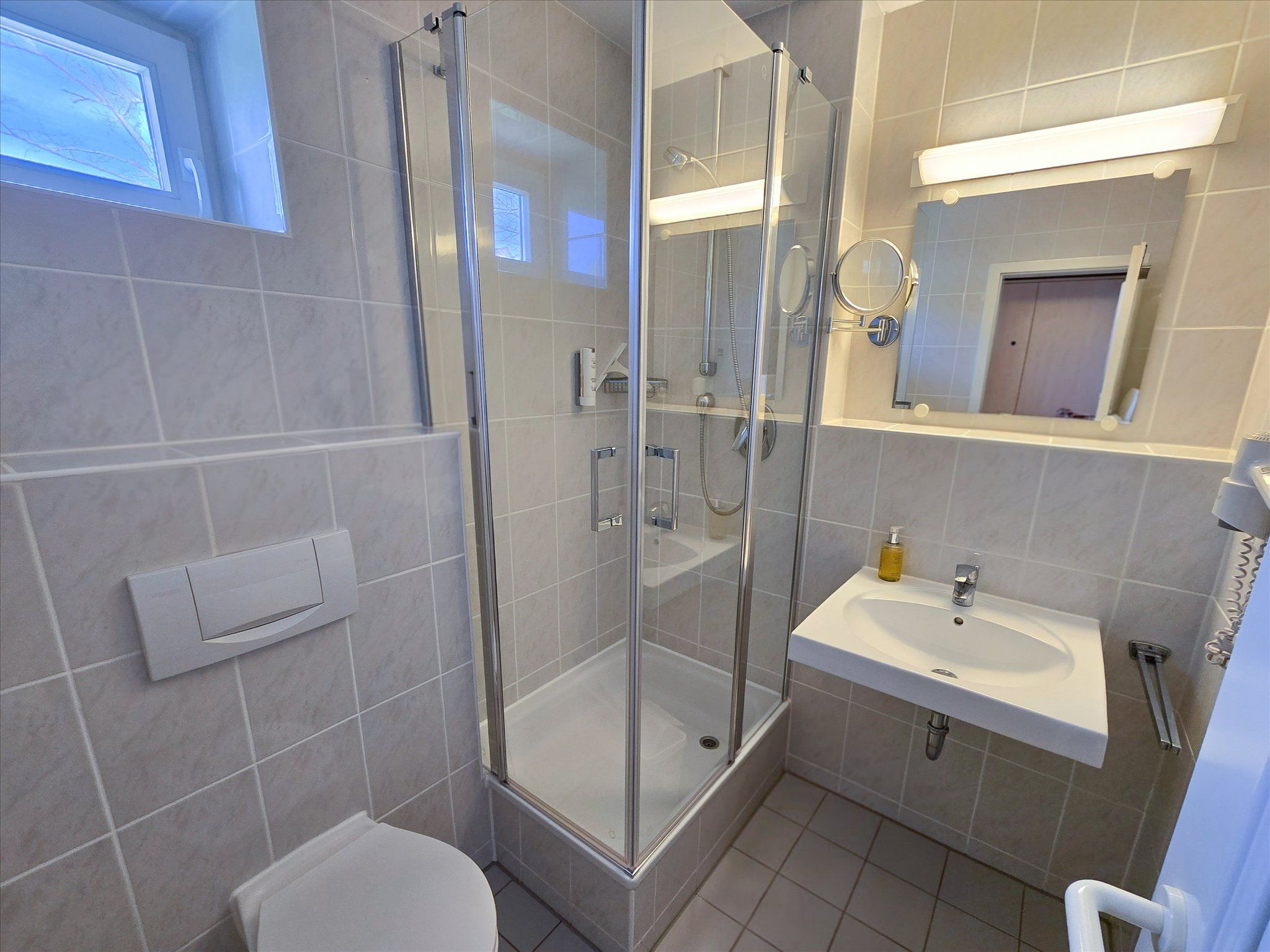 Feriendorf Rugana Klassik 1-Raum Ferienwohnung mit Terrasse (C12) Insel Rügen - Badezimmer