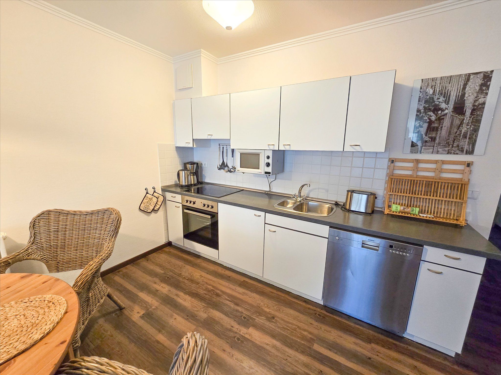 Dünenpark Binz Komfortplus Ferienwohnung mit 1 Schlafzimmer und Balkon im Obergeschoss (255) Insel Rügen - Küche / Küchenzeile