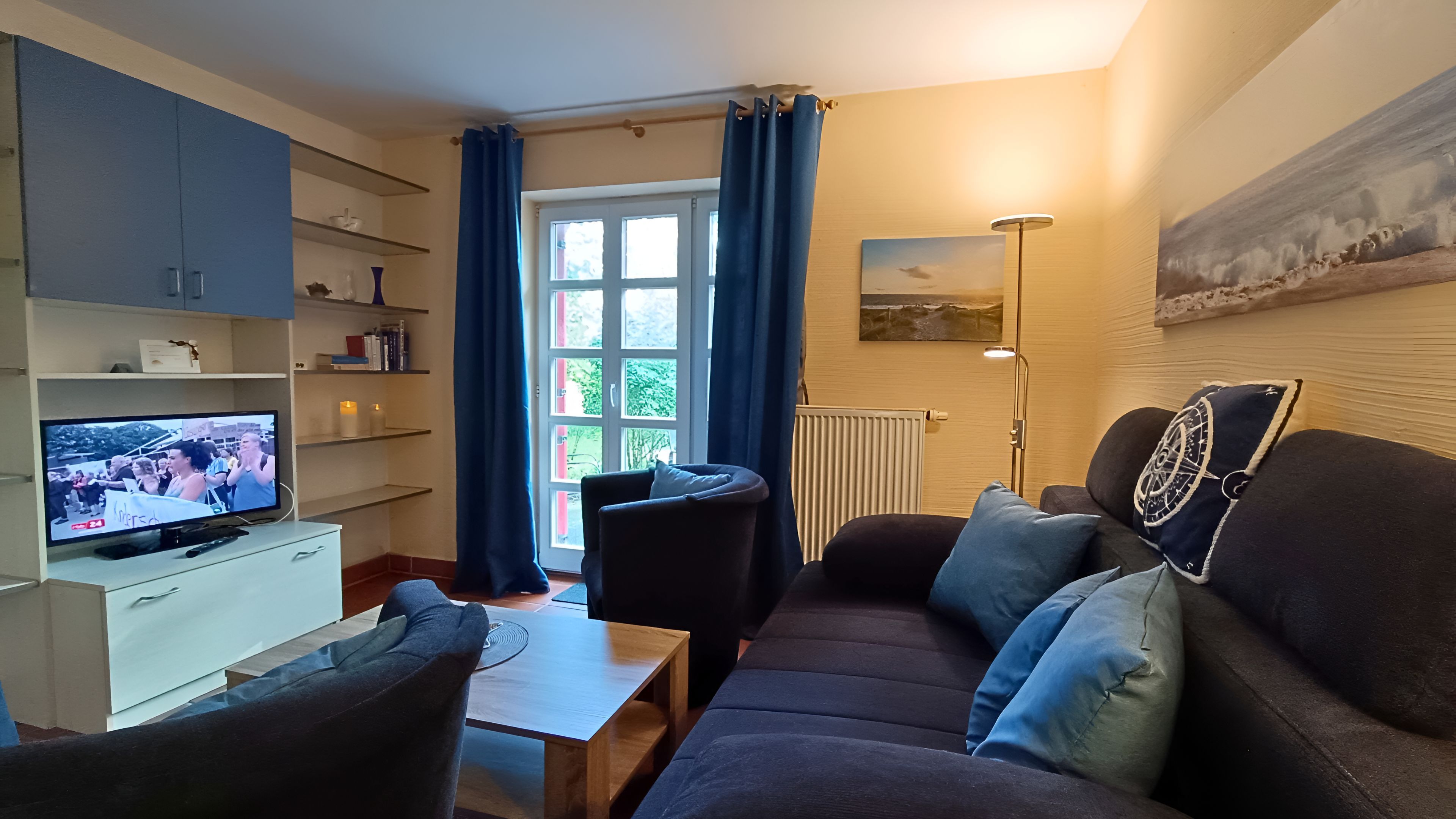 Feriendorf Rugana Klassik Ferienwohnung mit 1 Schlafzimmer und Terrasse (B56) Insel Rügen - Wohnzimmer