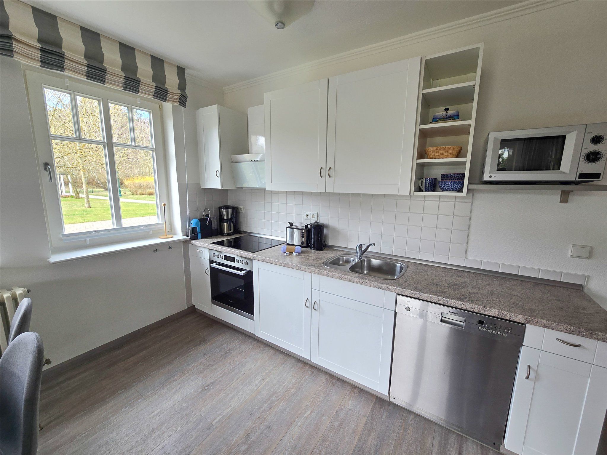 Dünenpark Binz Komfort Ferienwohnung mit 1 Schlafzimmer und Terrasse im Erdgeschoss (115) Insel Rügen - Küche / Küchenzeile