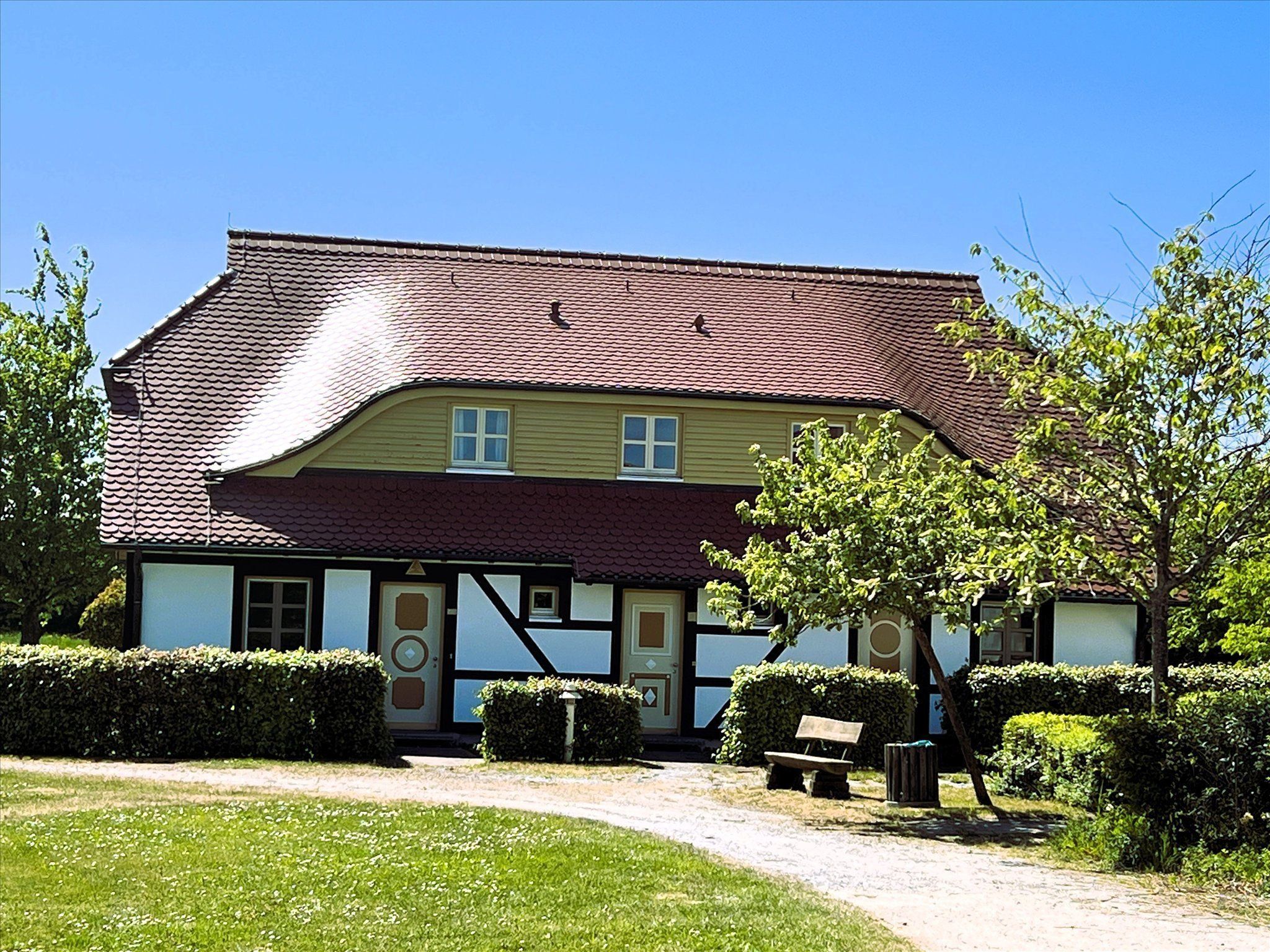 Feriendorf Rugana Komfortplus Ferienwohnung an der Feldkante mit 2 Schlafzimmern und Terrasse (D17) Insel Rügen - Hauptansicht