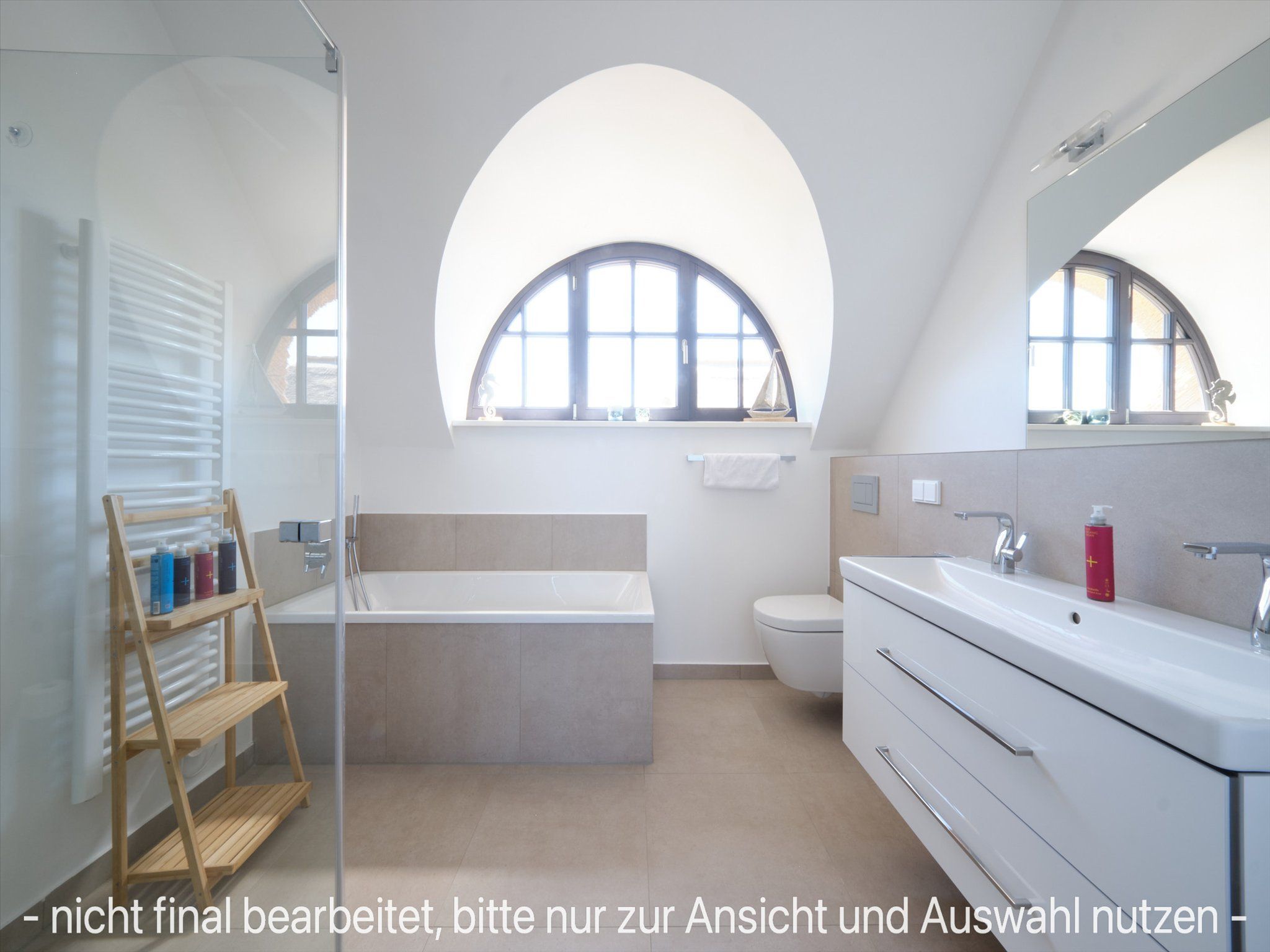 LuxusPlus Reetdachvilla mit 4 Schlafzimmern, Sauna und Kamin (G10) - Badezimmer