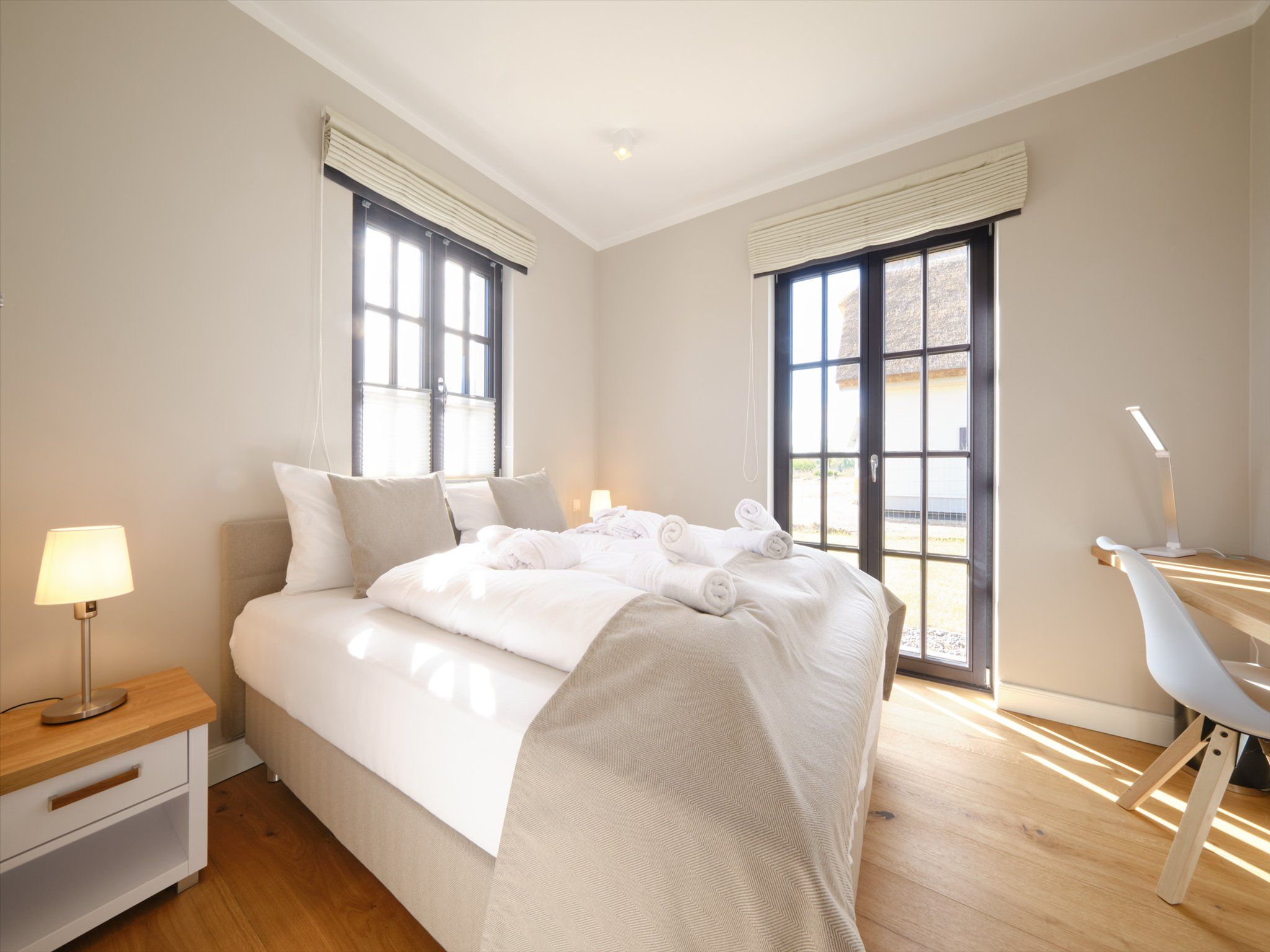 LuxusPlus Reetdachvilla mit 4 Schlafzimmern, Sauna und Kamin (G11) - Schlafzimmer