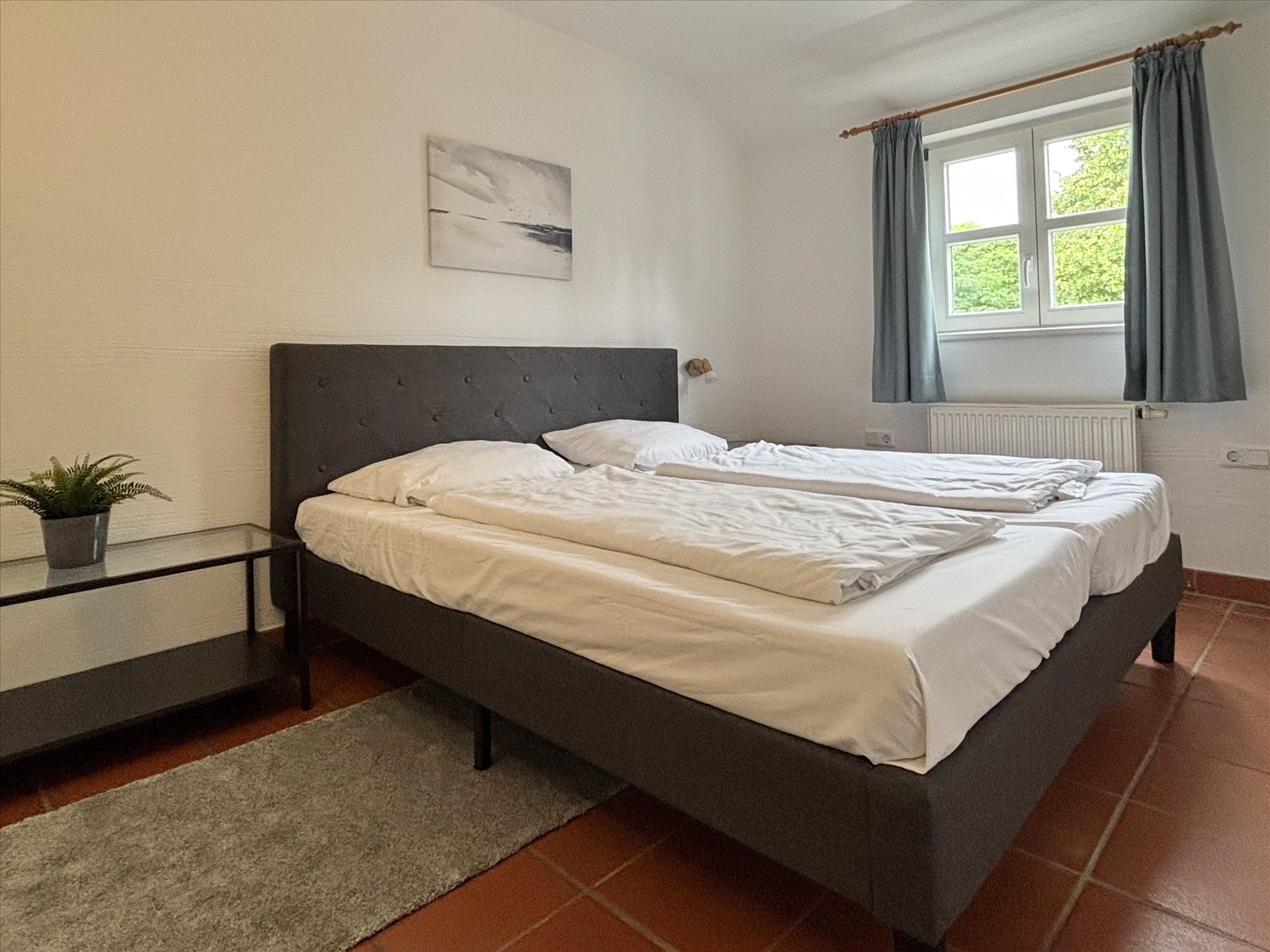 Feriendorf Rugana Klassik Ferienwohnung mit 2 Schlafzimmern und Terrasse (C53) Insel Rügen - Schlafzimmer