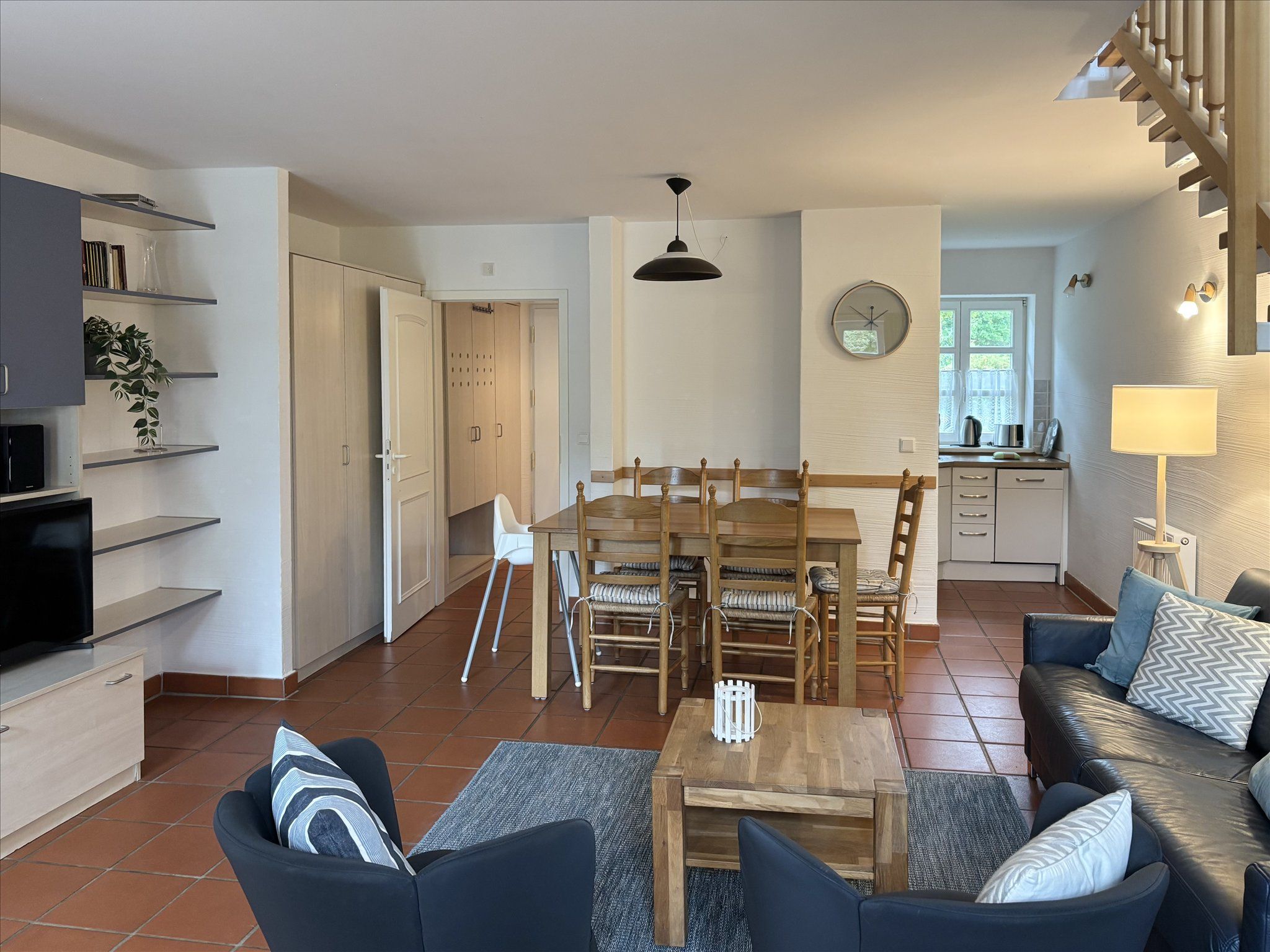 Feriendorf Rugana Klassik Ferienwohnung mit 2 Schlafzimmern und Terrasse (C53) Insel Rügen - Wohnzimmer