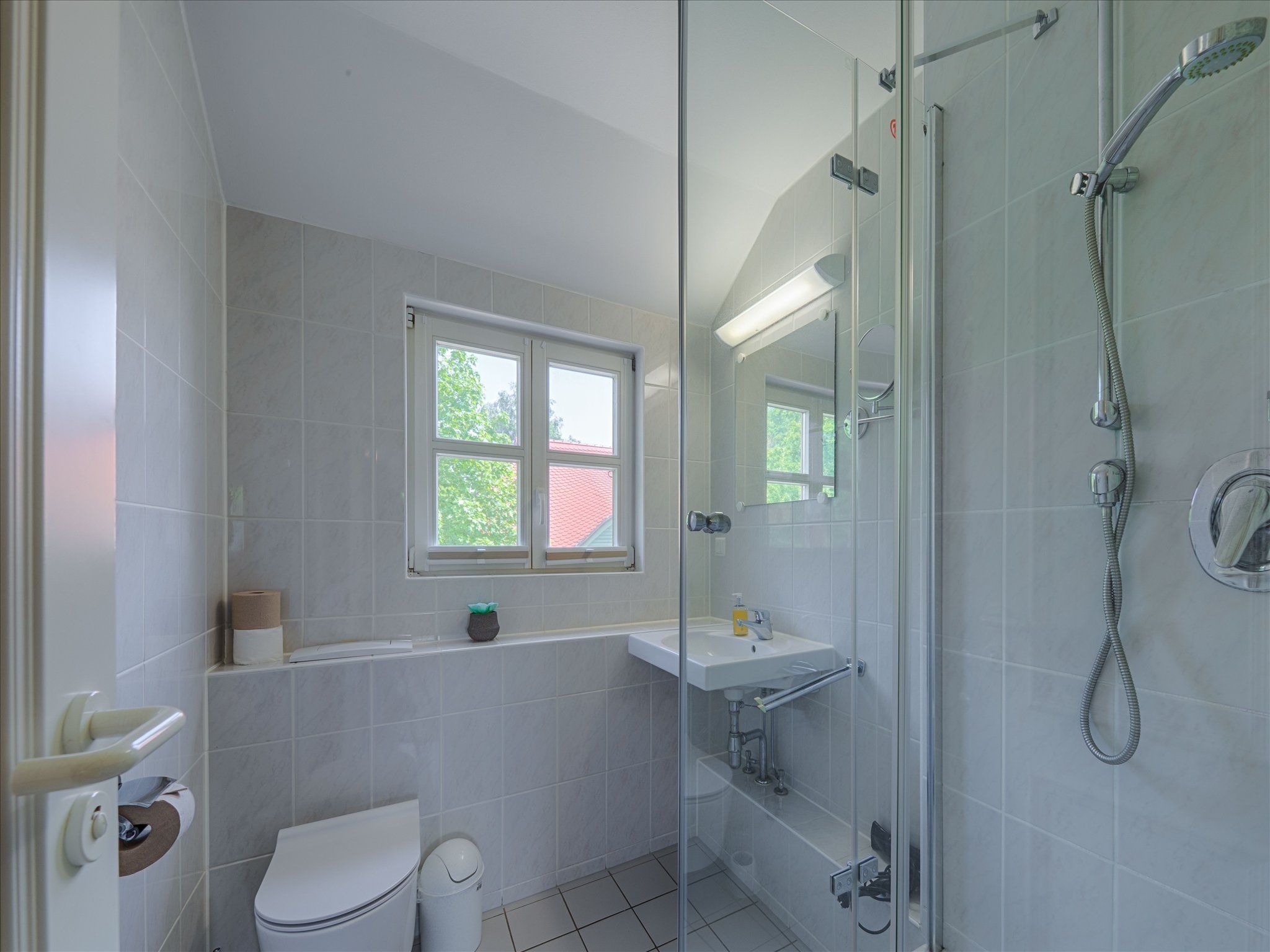 Feriendorf Rugana Klassik Ferienwohnung mit 1 Schlafzimmer (B21) Insel Rügen - Badezimmer